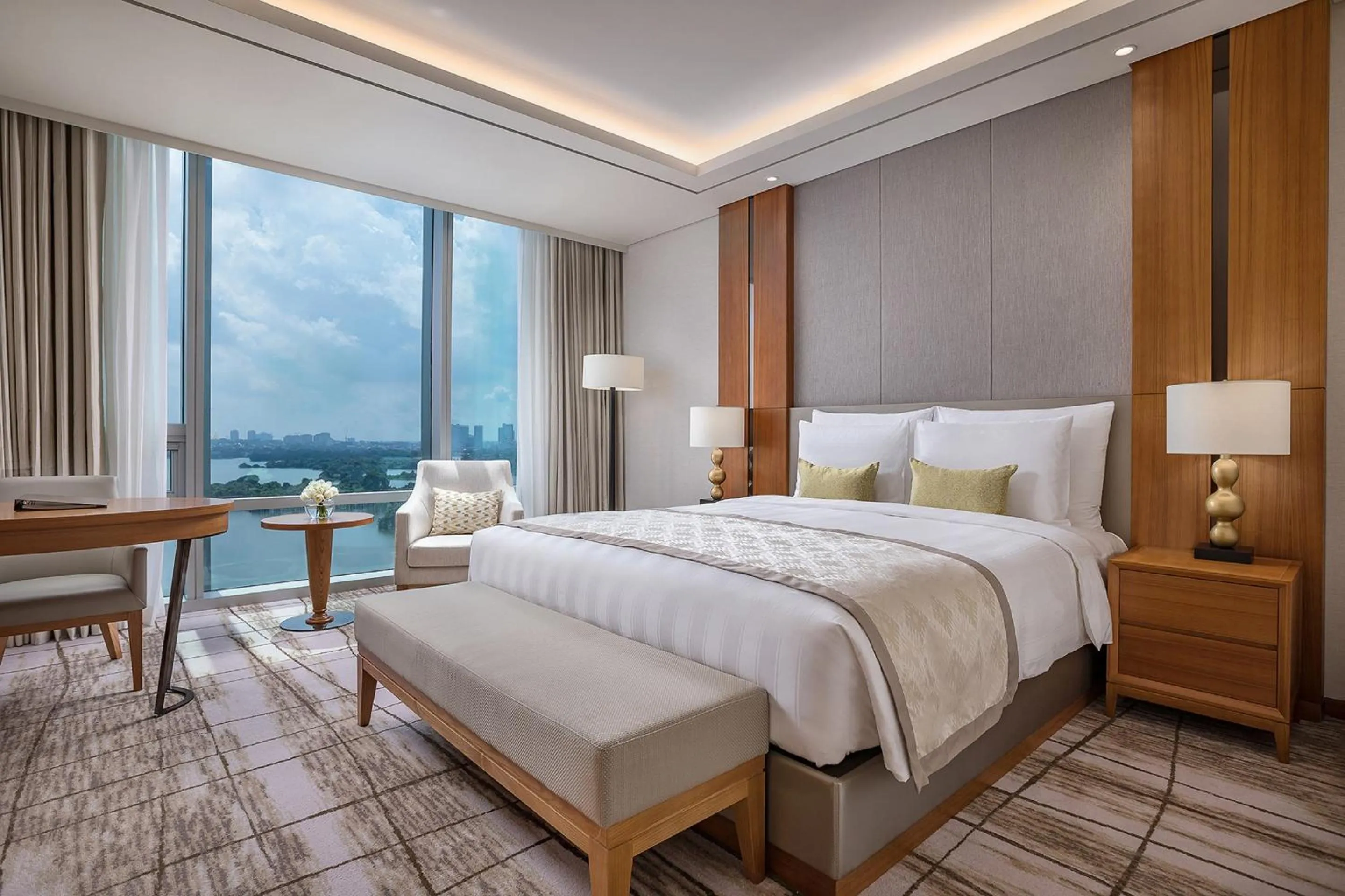 Club Floor Premier Lake Twin - single occupancy in LOTTE Hotel Yangon