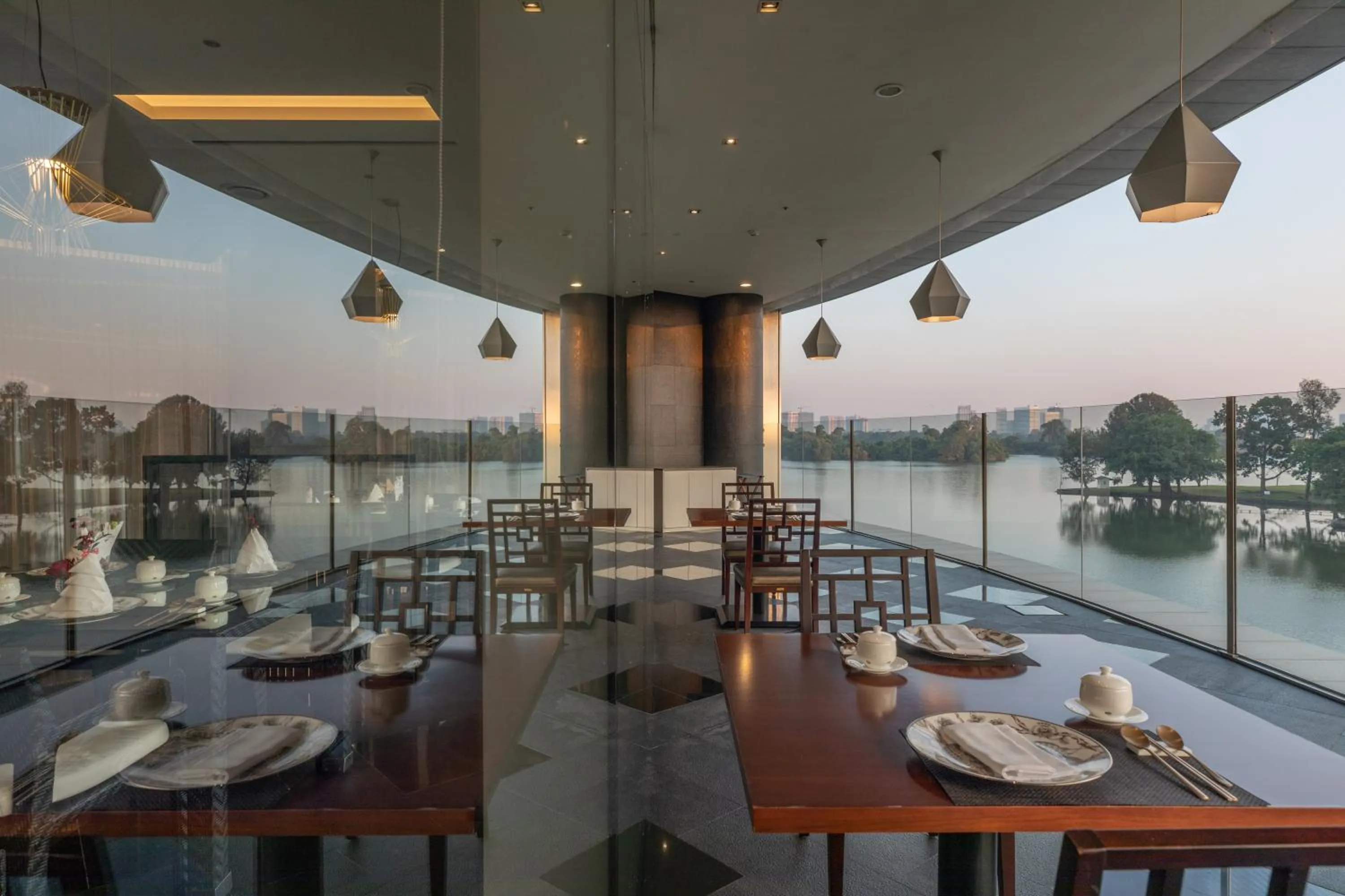 Restaurant/places to eat in LOTTE Hotel Yangon