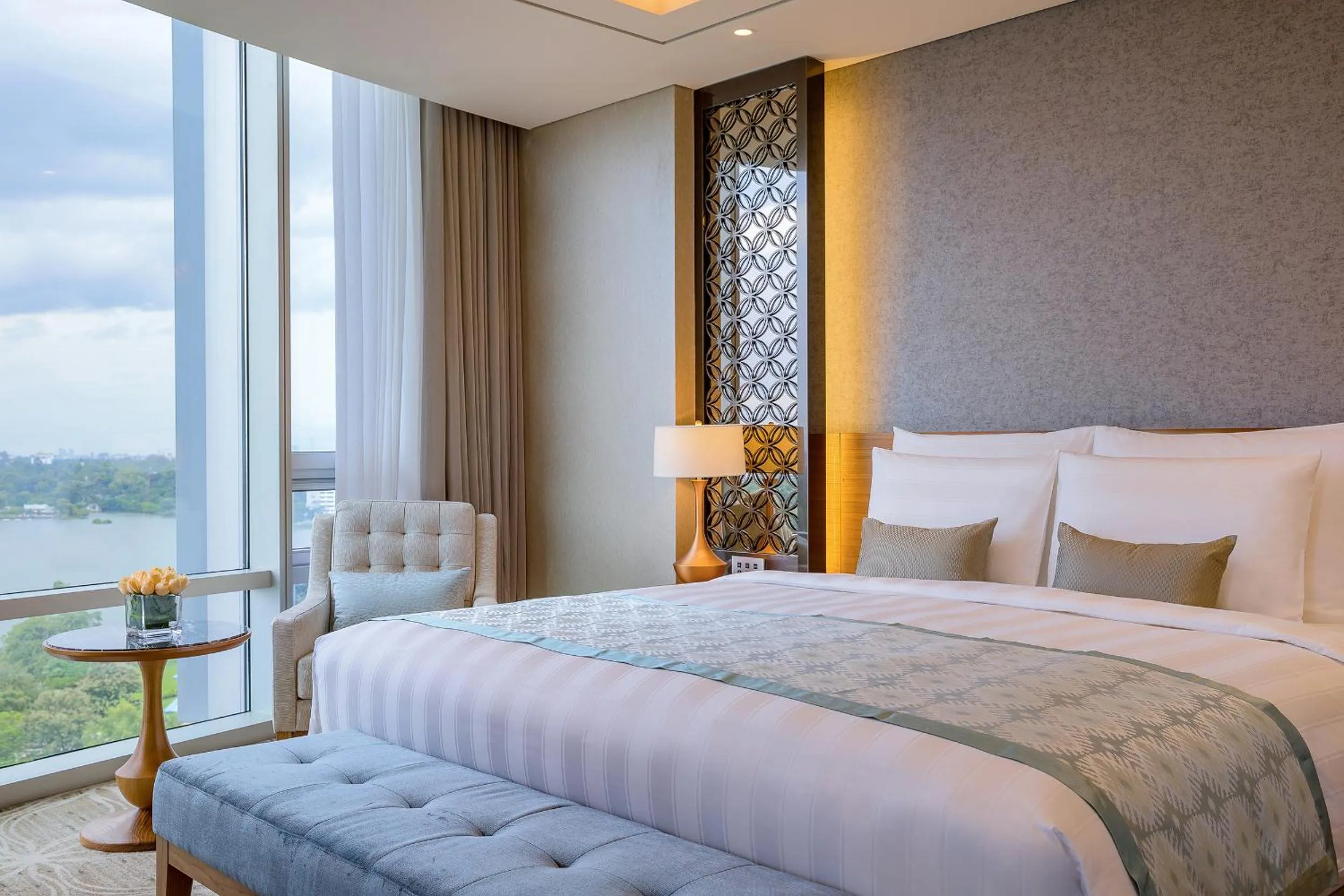City view, Bed in LOTTE Hotel Yangon