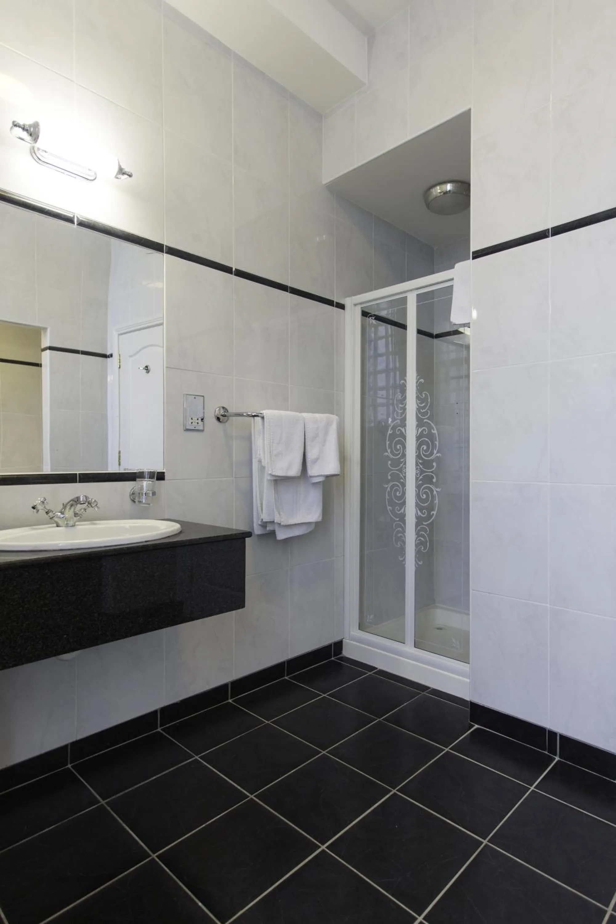 Bathroom in Sandhouse Hotel