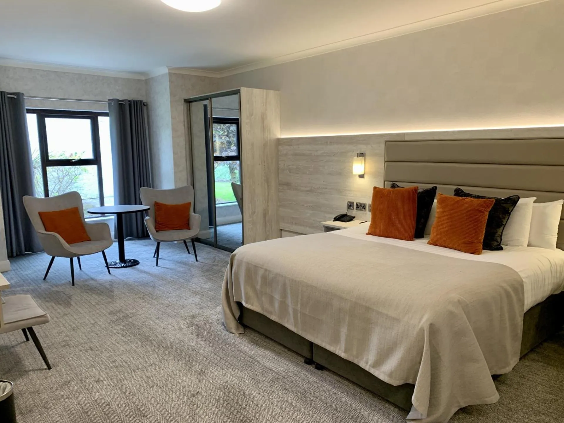 Bed in Mill Park Hotel