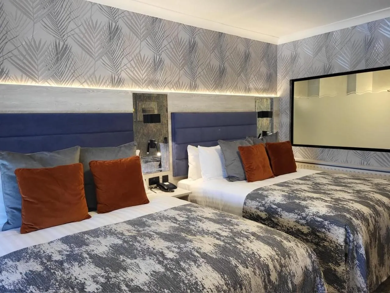 Bed in Mill Park Hotel