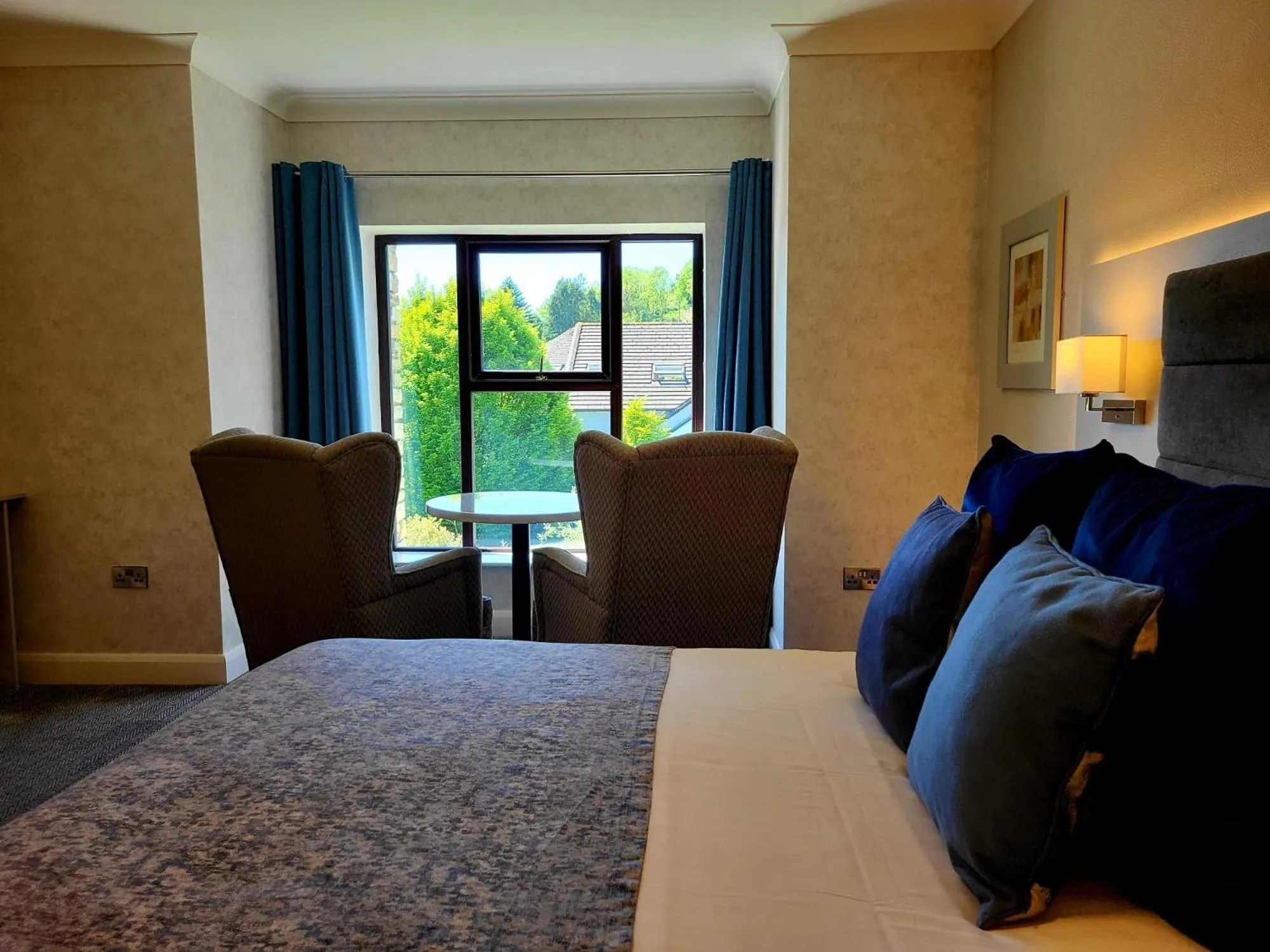 Bedroom, Bed in Mill Park Hotel