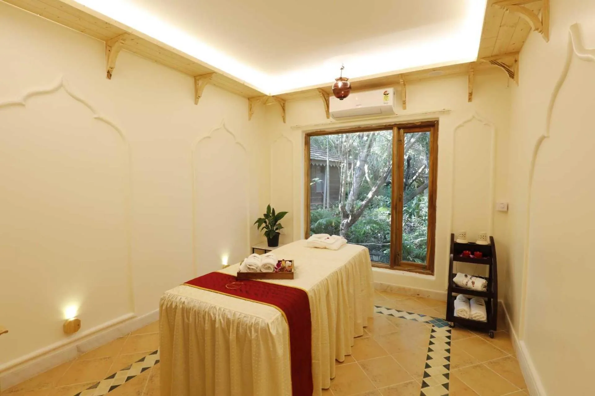 Spa and wellness centre/facilities, Bed in Amritara Aura Resort & Spa