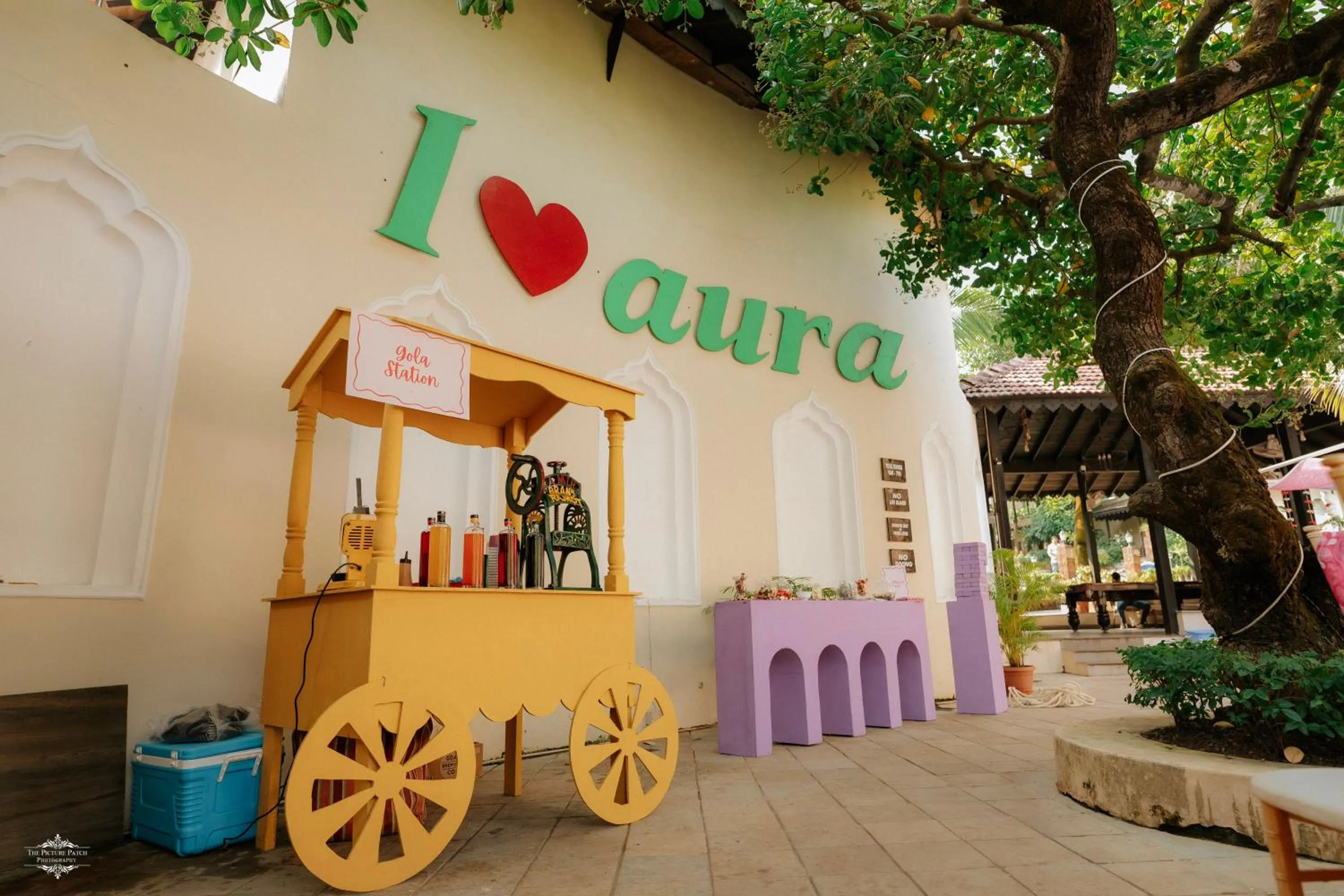 Amritara Aura Resort & Spa