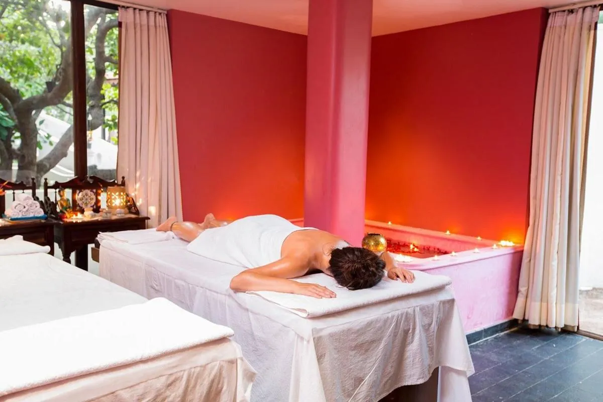 Spa and wellness centre/facilities, Bed in Amritara Aura Resort & Spa