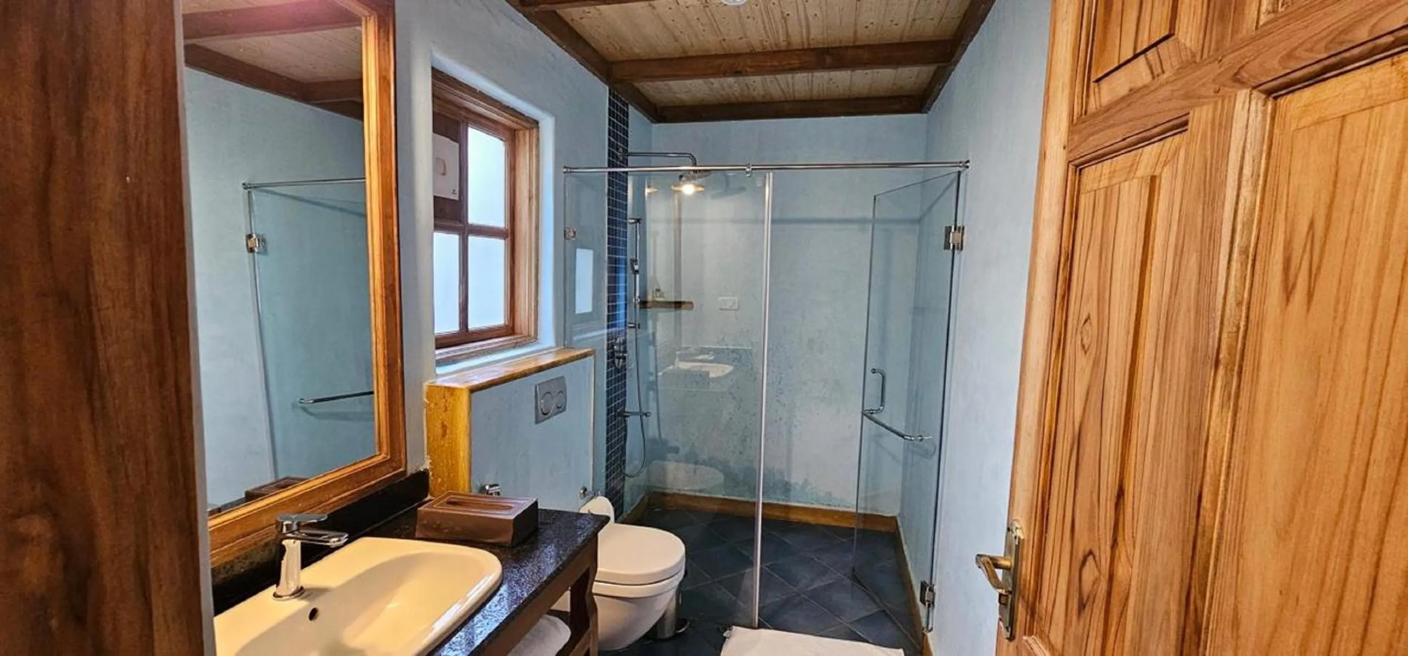 Bathroom in Amritara Aura Resort & Spa