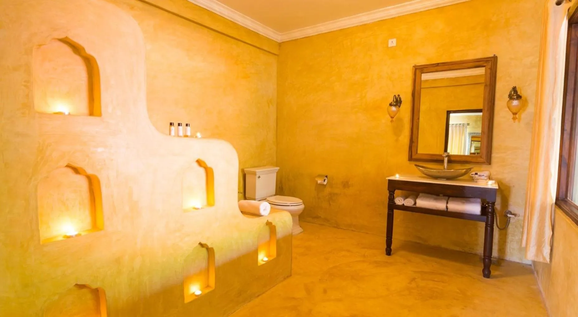 Bathroom, Bed in Amritara Aura Resort & Spa