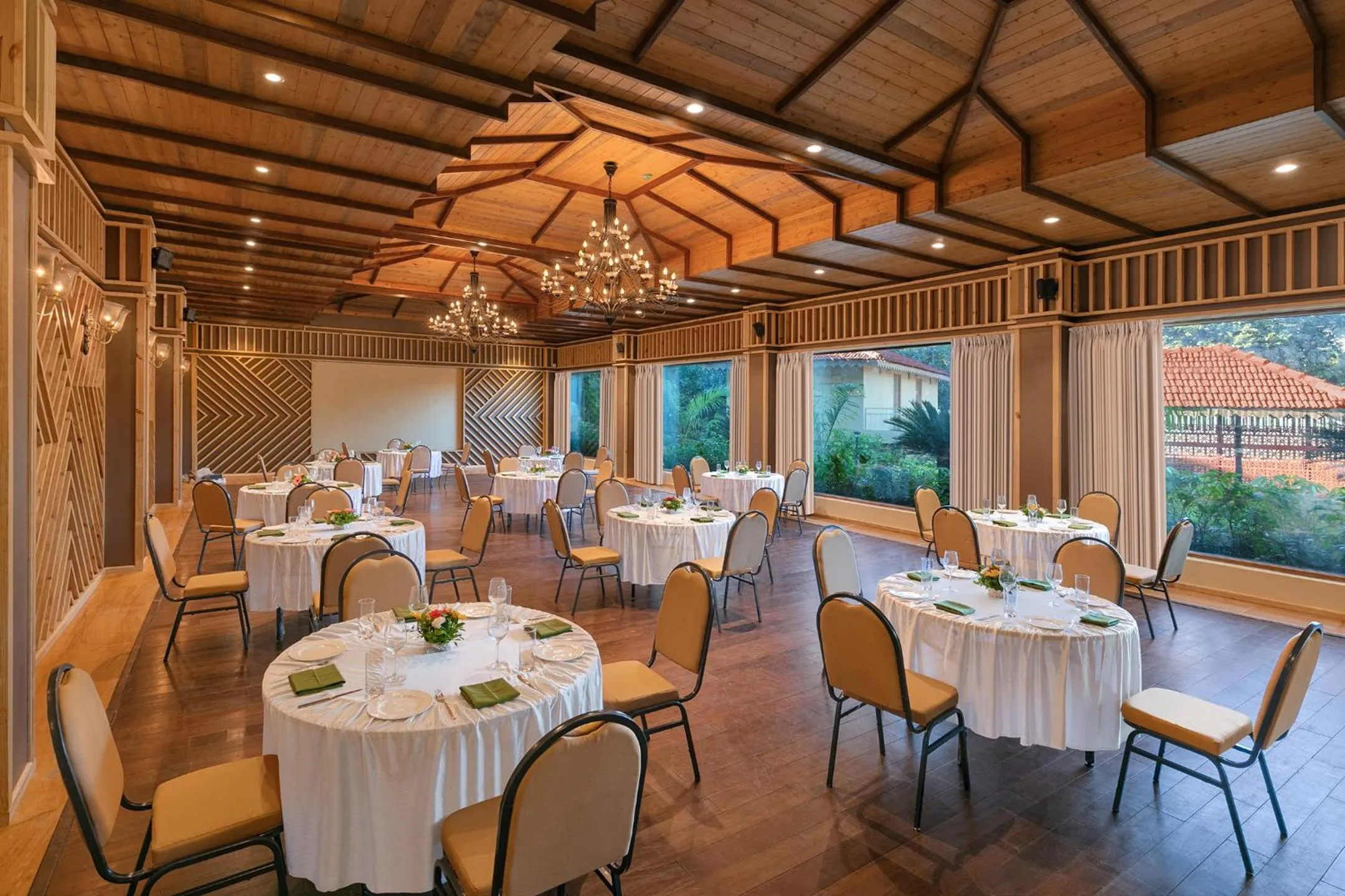 Banquet/Function facilities in Amritara Aura Resort & Spa