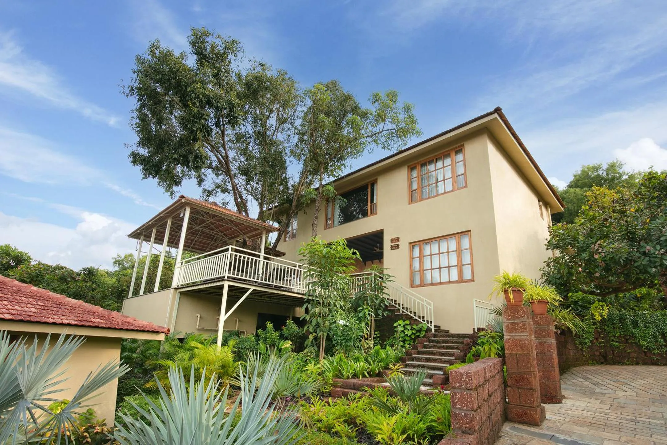 Property building in Amritara Aura Resort & Spa