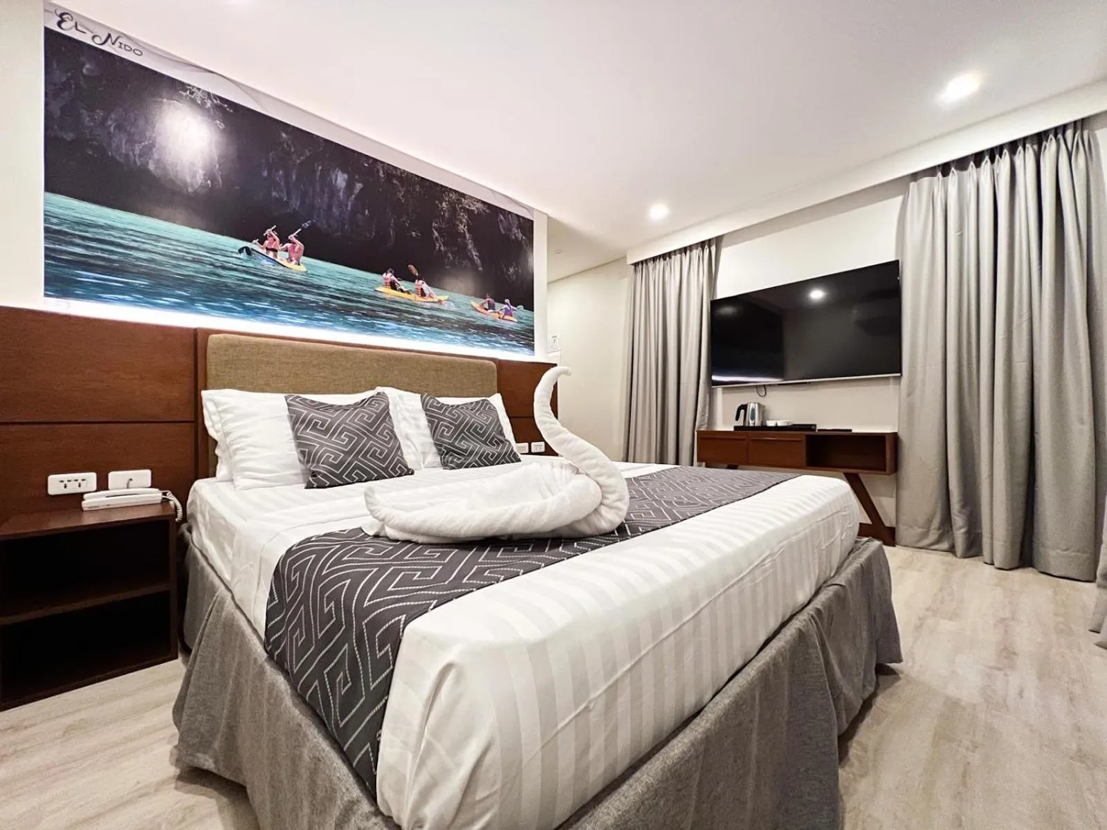 TV and multimedia, Bed in Bill Tourist Inn