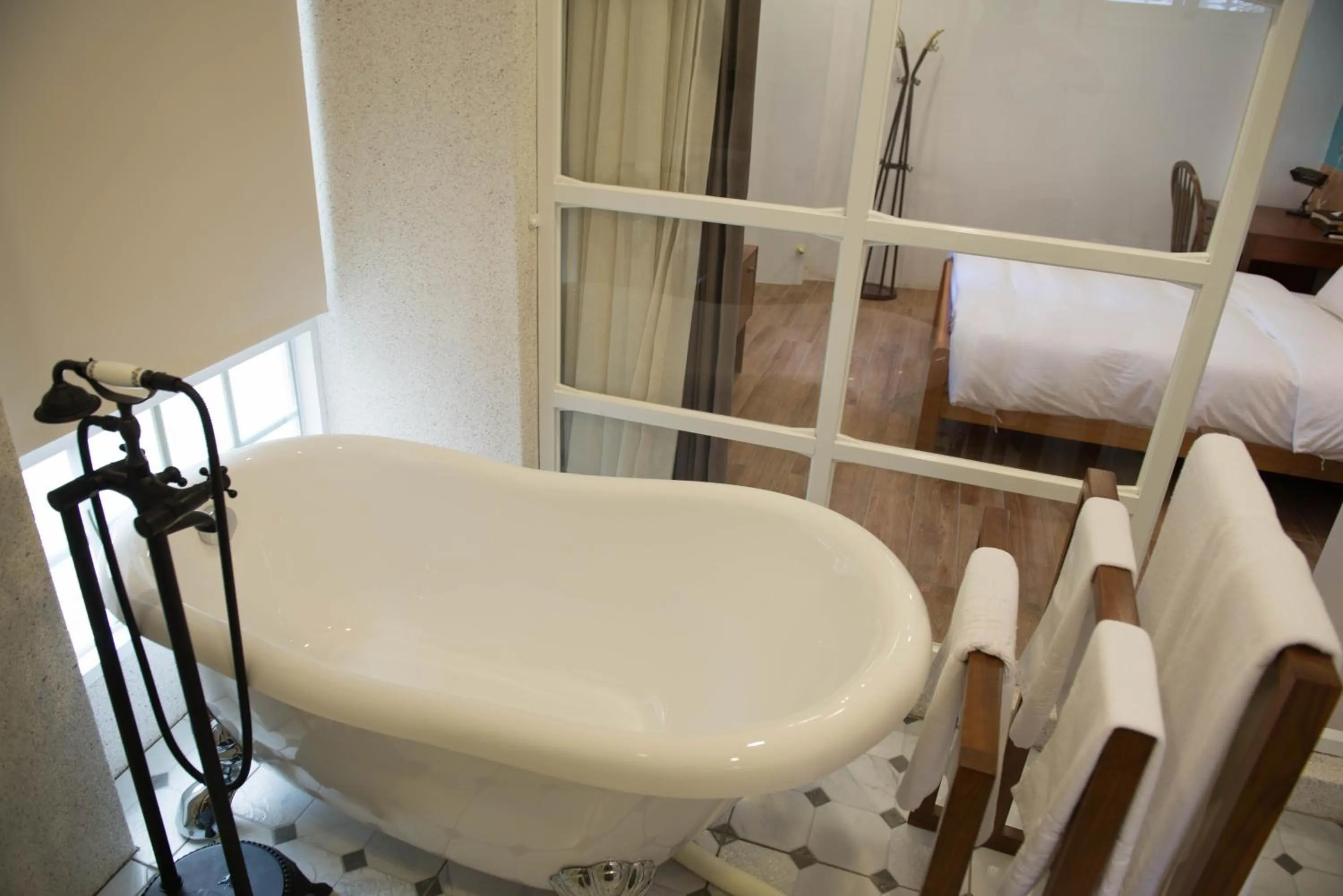 Bathroom, Bed in 窩好宅 Stay Nice Home