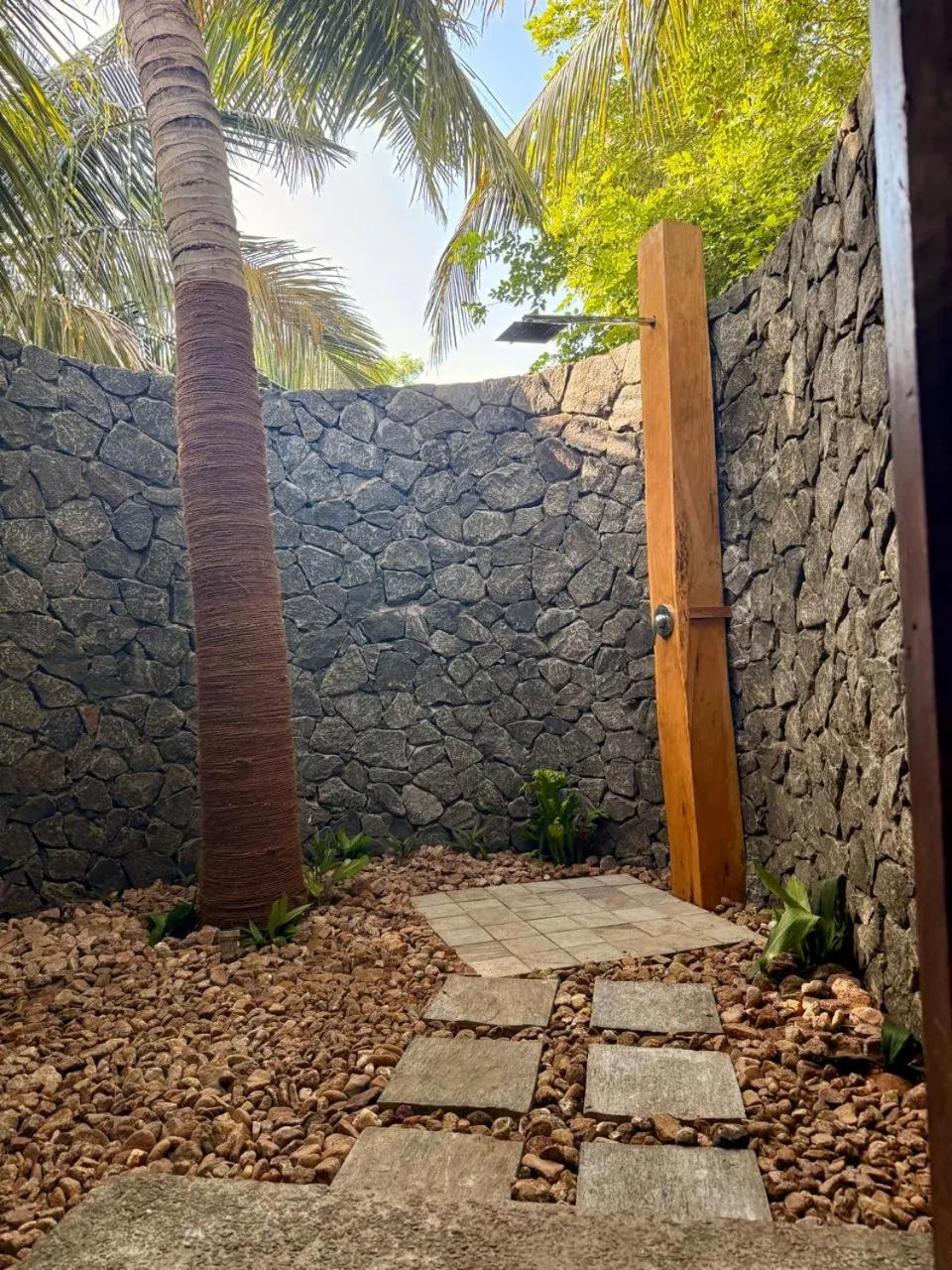 Shower in C Beyond Nilaveli