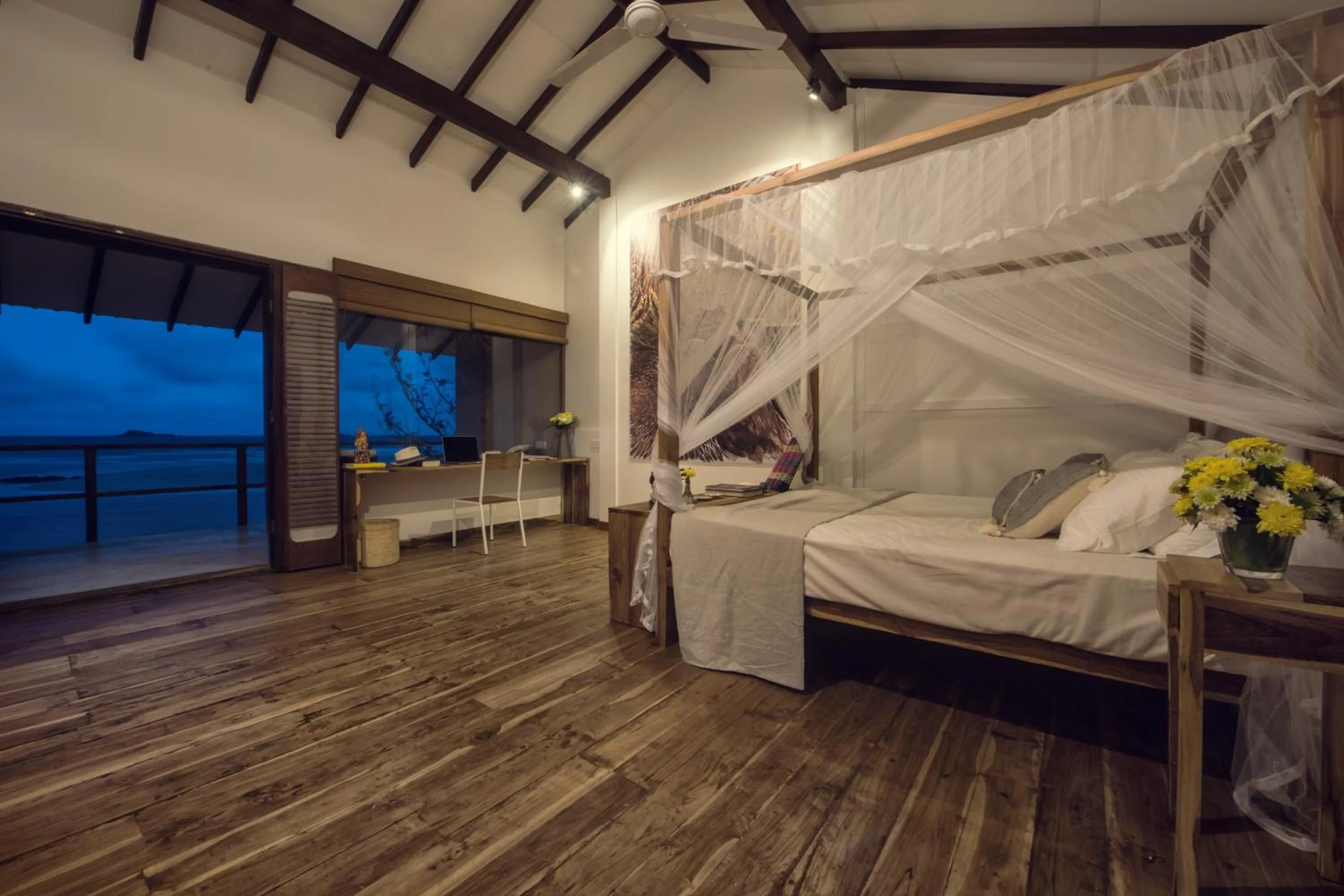 Photo of the whole room, Bed in C Beyond Nilaveli