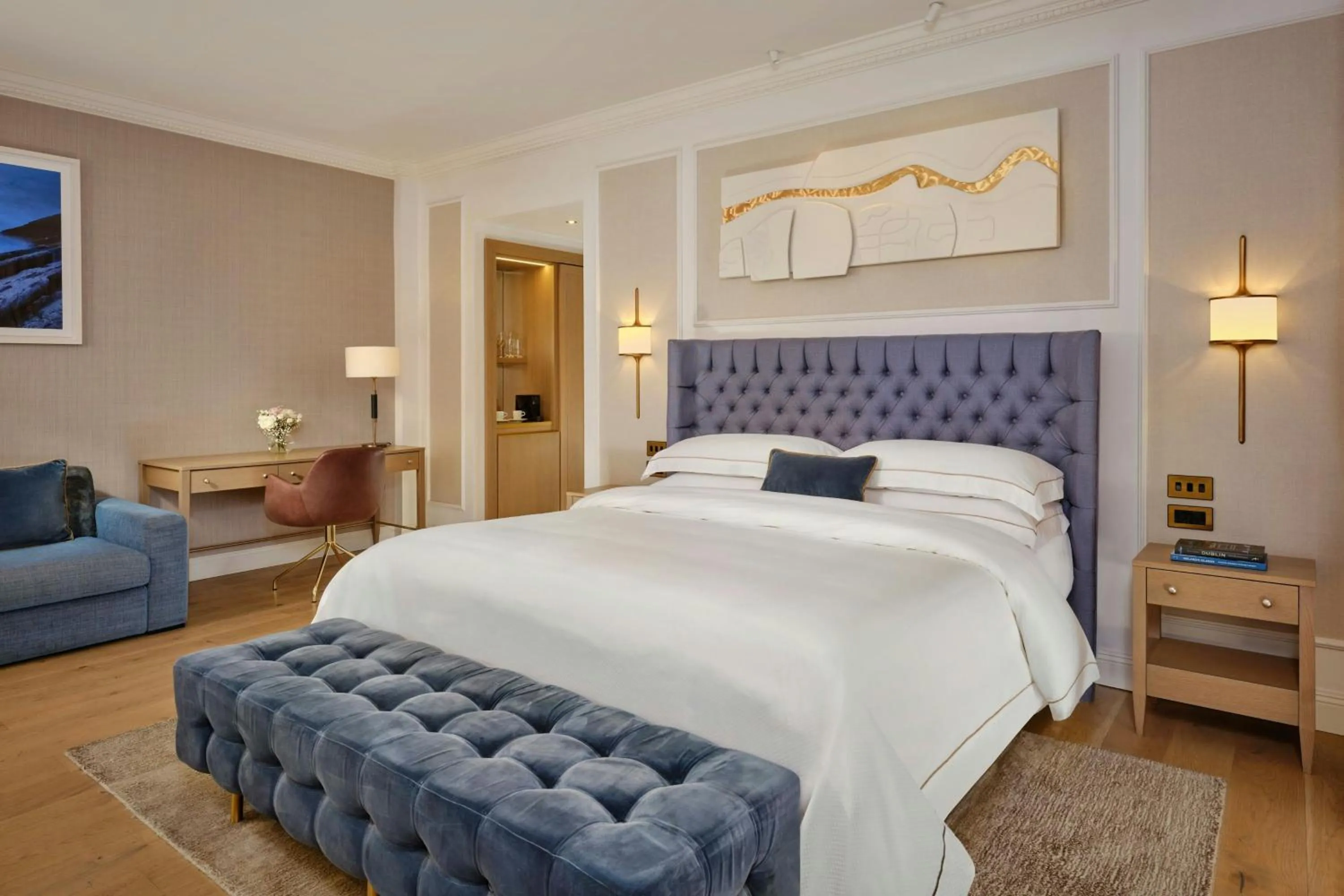 Bedroom, Bed in The College Green Dublin Hotel, Autograph Collection