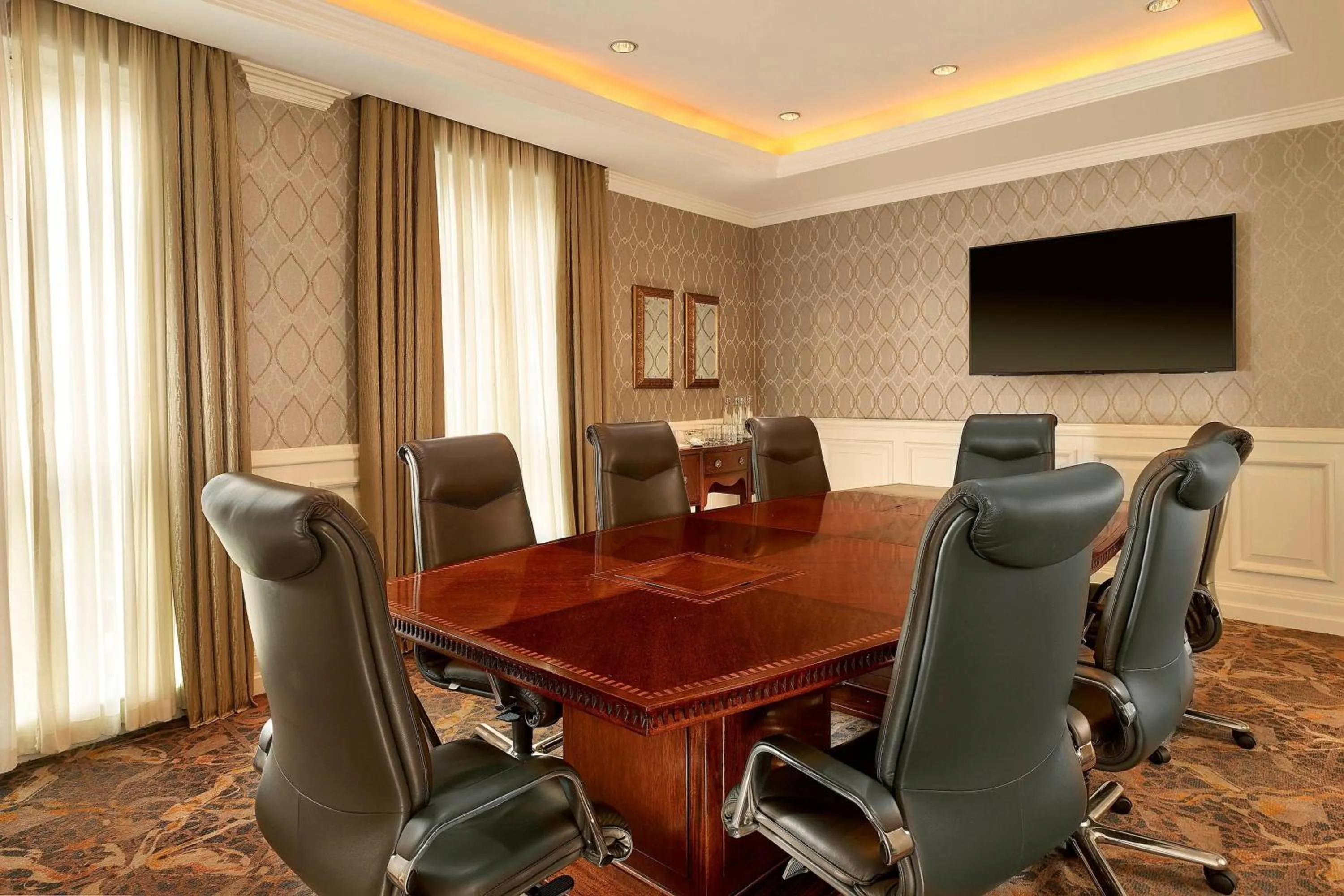 Meeting/conference room in The College Green Dublin Hotel, Autograph Collection