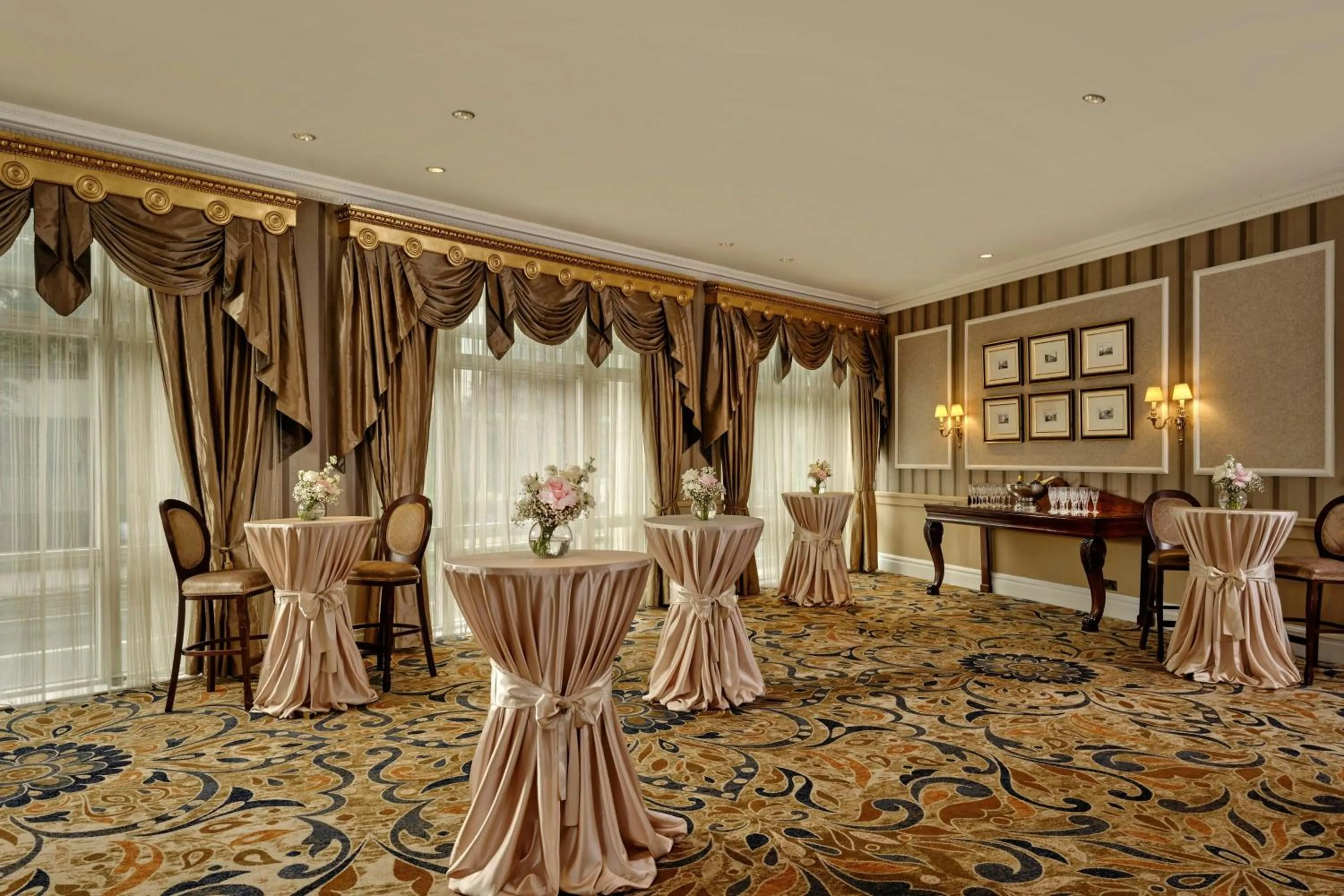 Meeting/conference room in The College Green Dublin Hotel, Autograph Collection