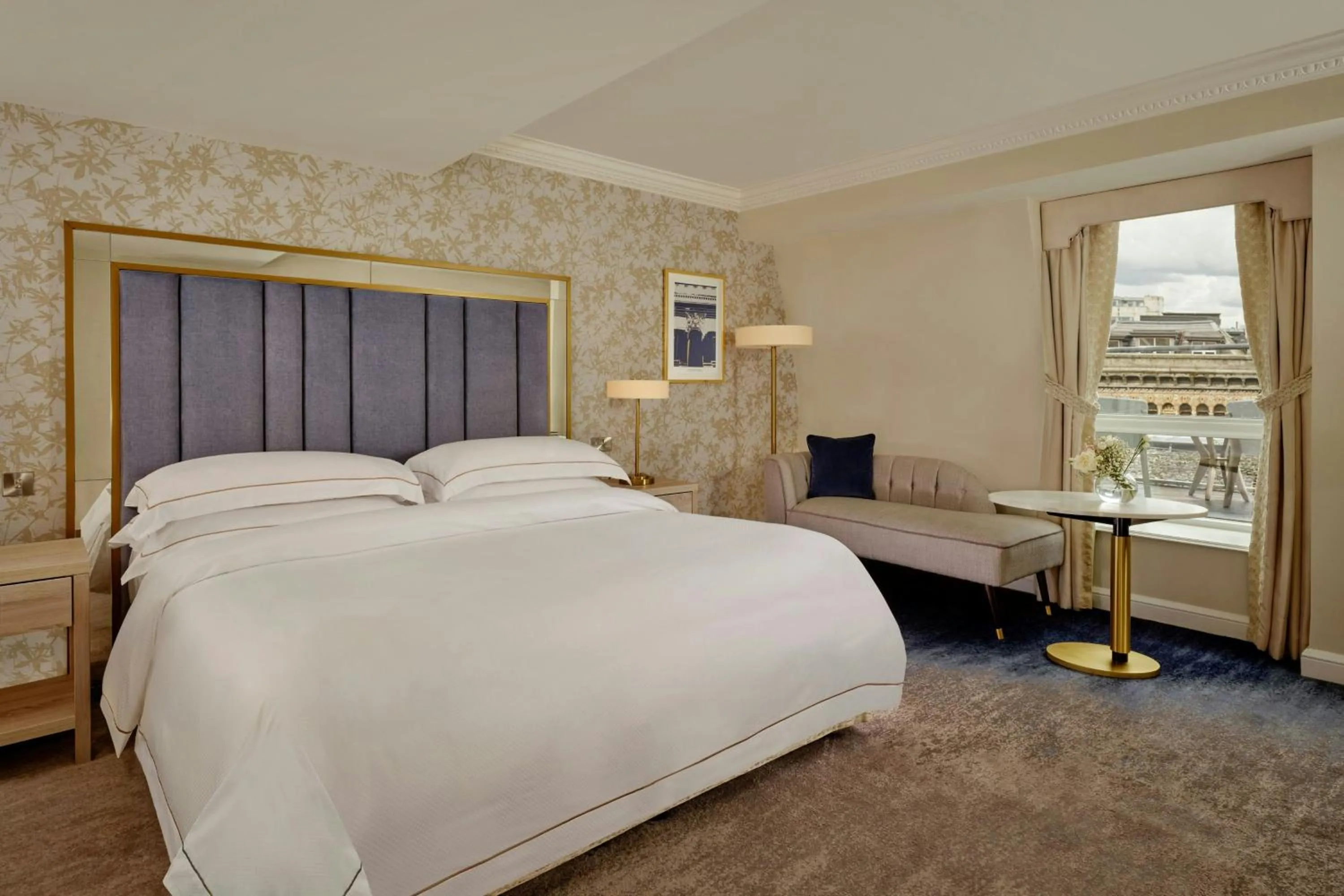 Photo of the whole room, Bed in The College Green Dublin Hotel, Autograph Collection