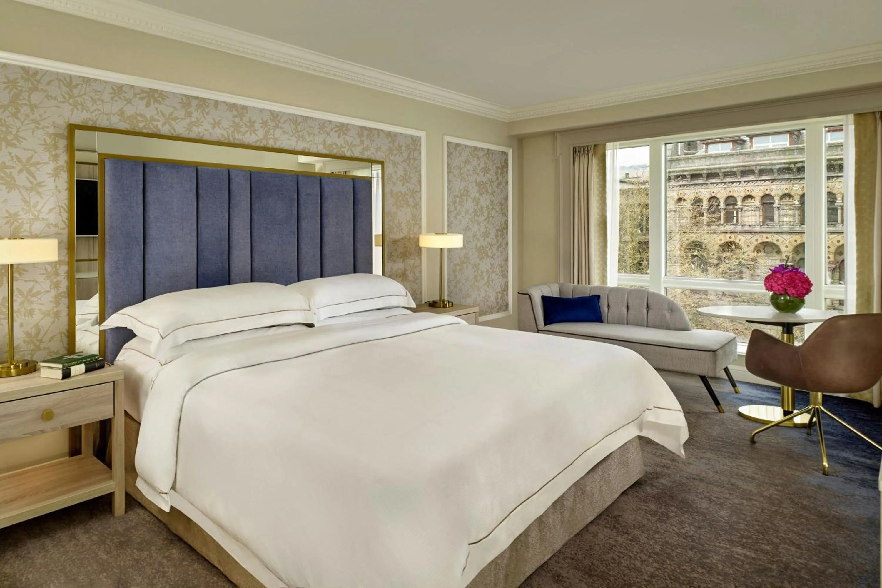 Photo of the whole room, Bed in The College Green Dublin Hotel, Autograph Collection