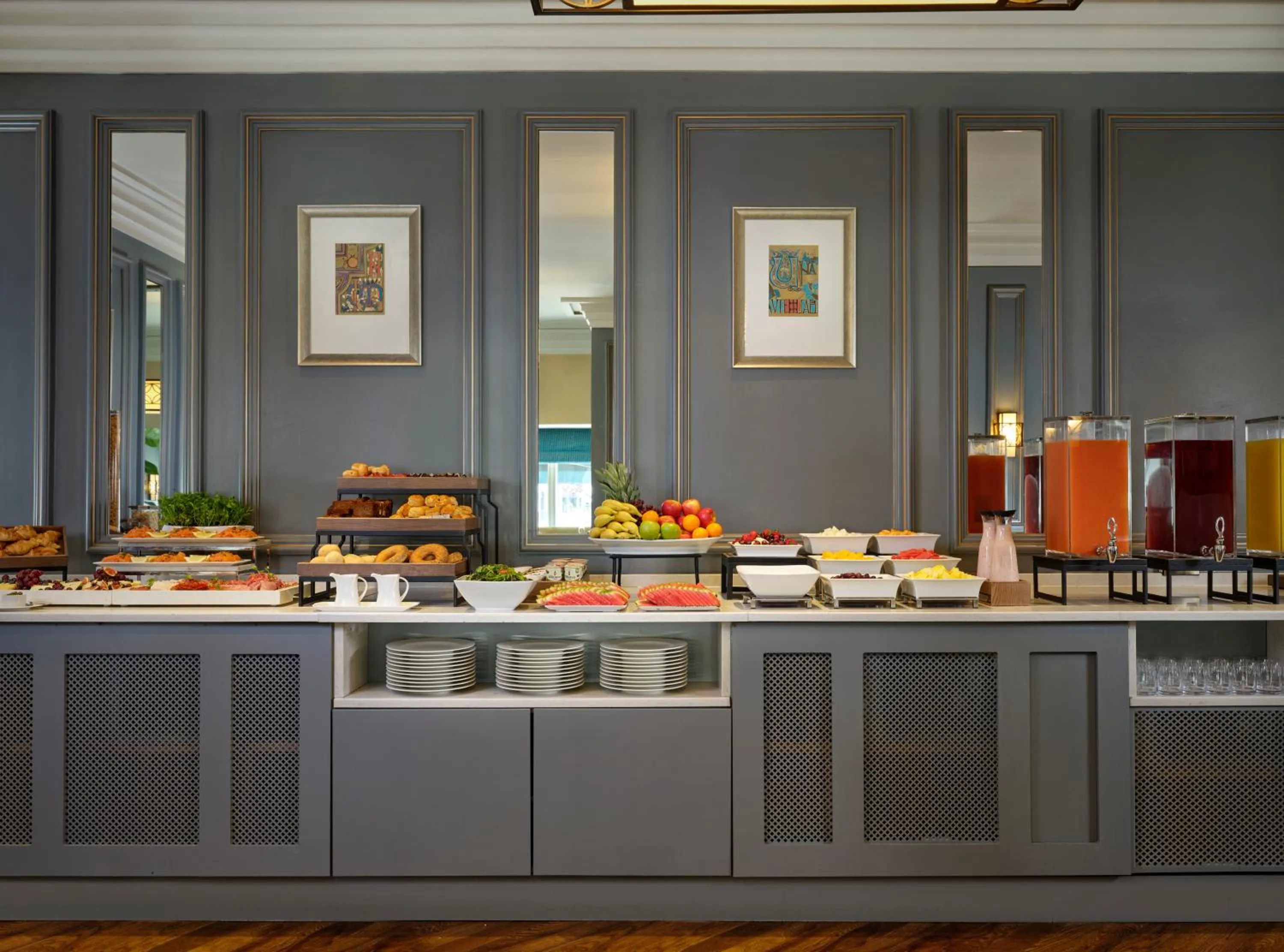 Restaurant/places to eat in The College Green Dublin Hotel, Autograph Collection