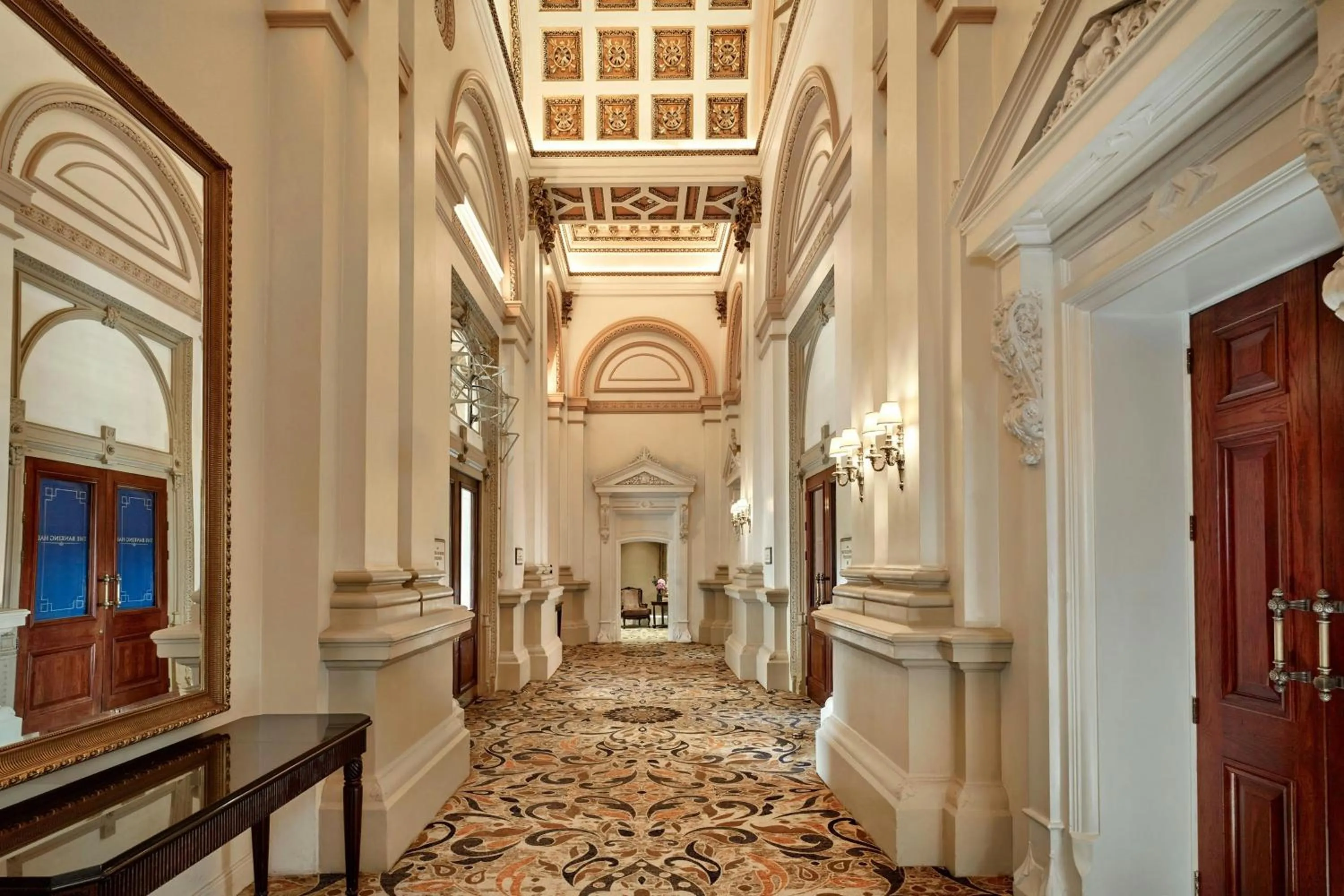 Meeting/conference room in The College Green Dublin Hotel, Autograph Collection