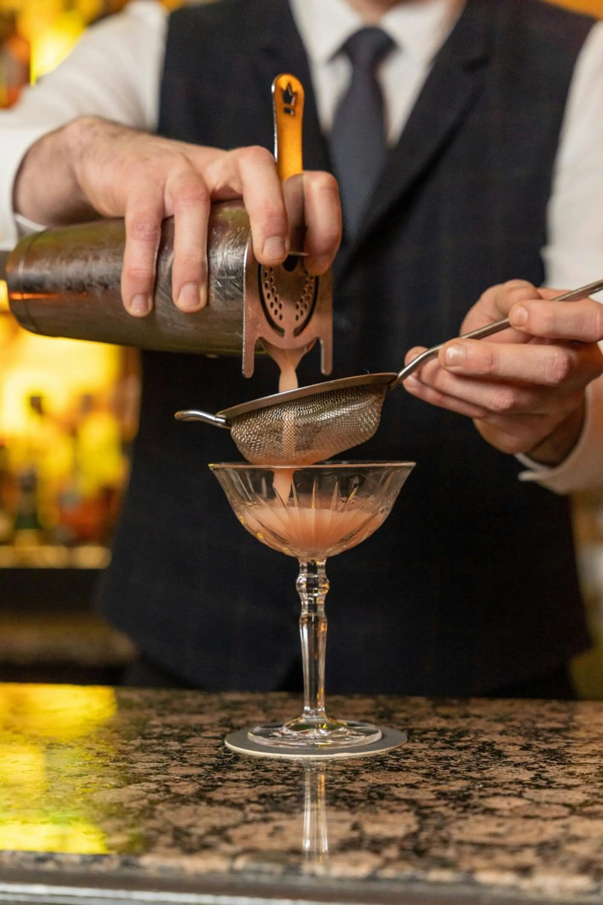 Lounge or bar in The College Green Dublin Hotel, Autograph Collection