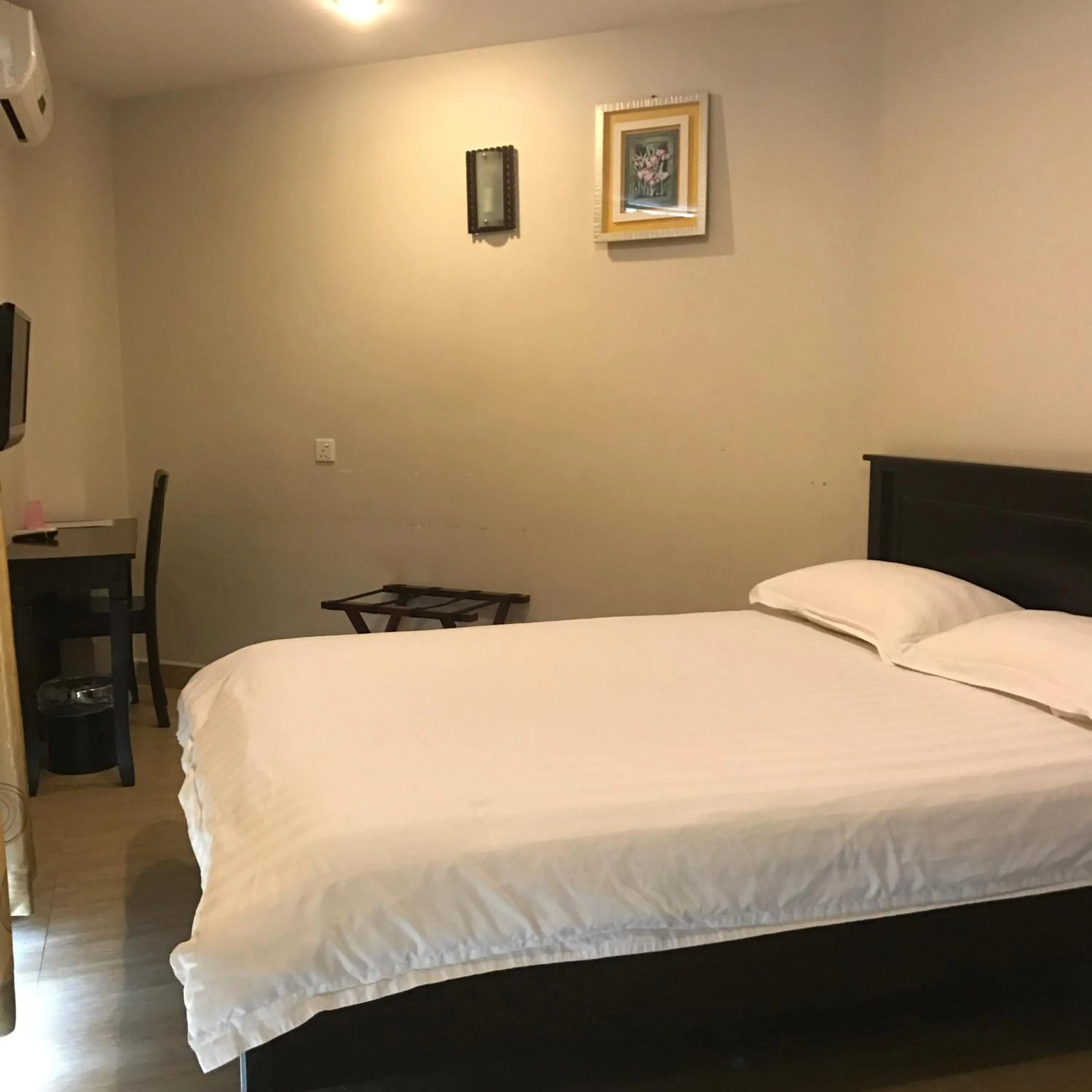 TV and multimedia, Bed in SE Two Hotel