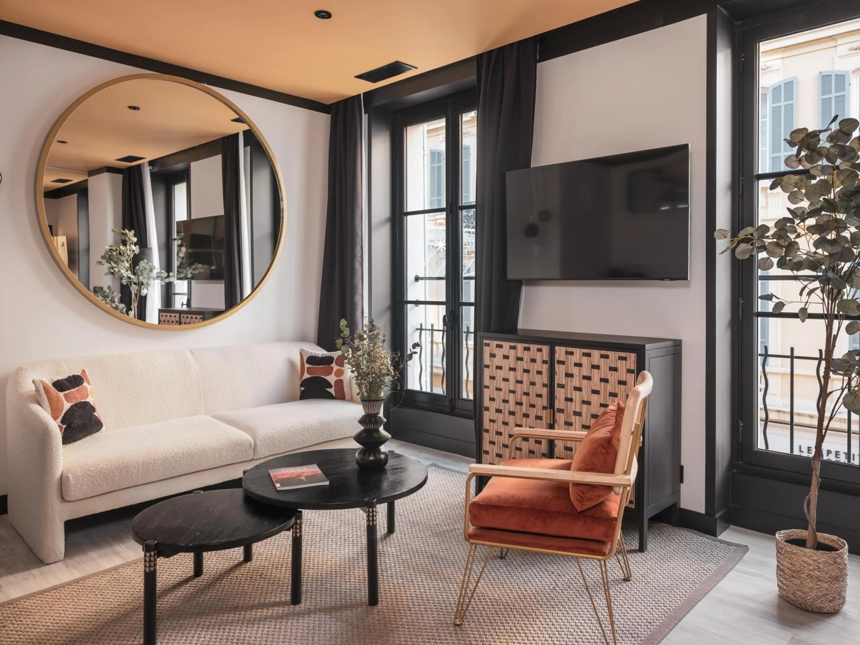 Living room in Maisons du Monde Hôtel & Suites - Marseille Vieux Port