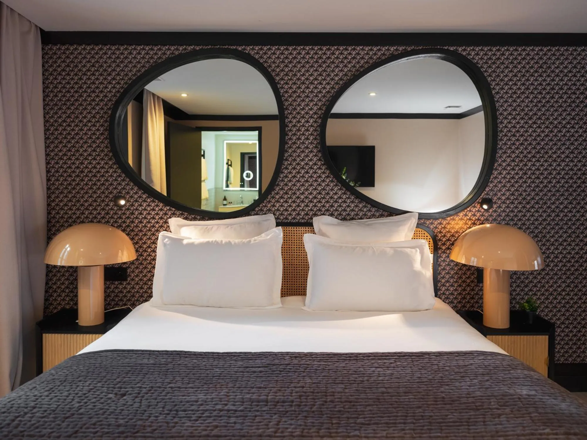 Bedroom, Bed in Maisons du Monde Hôtel & Suites - Marseille Vieux Port