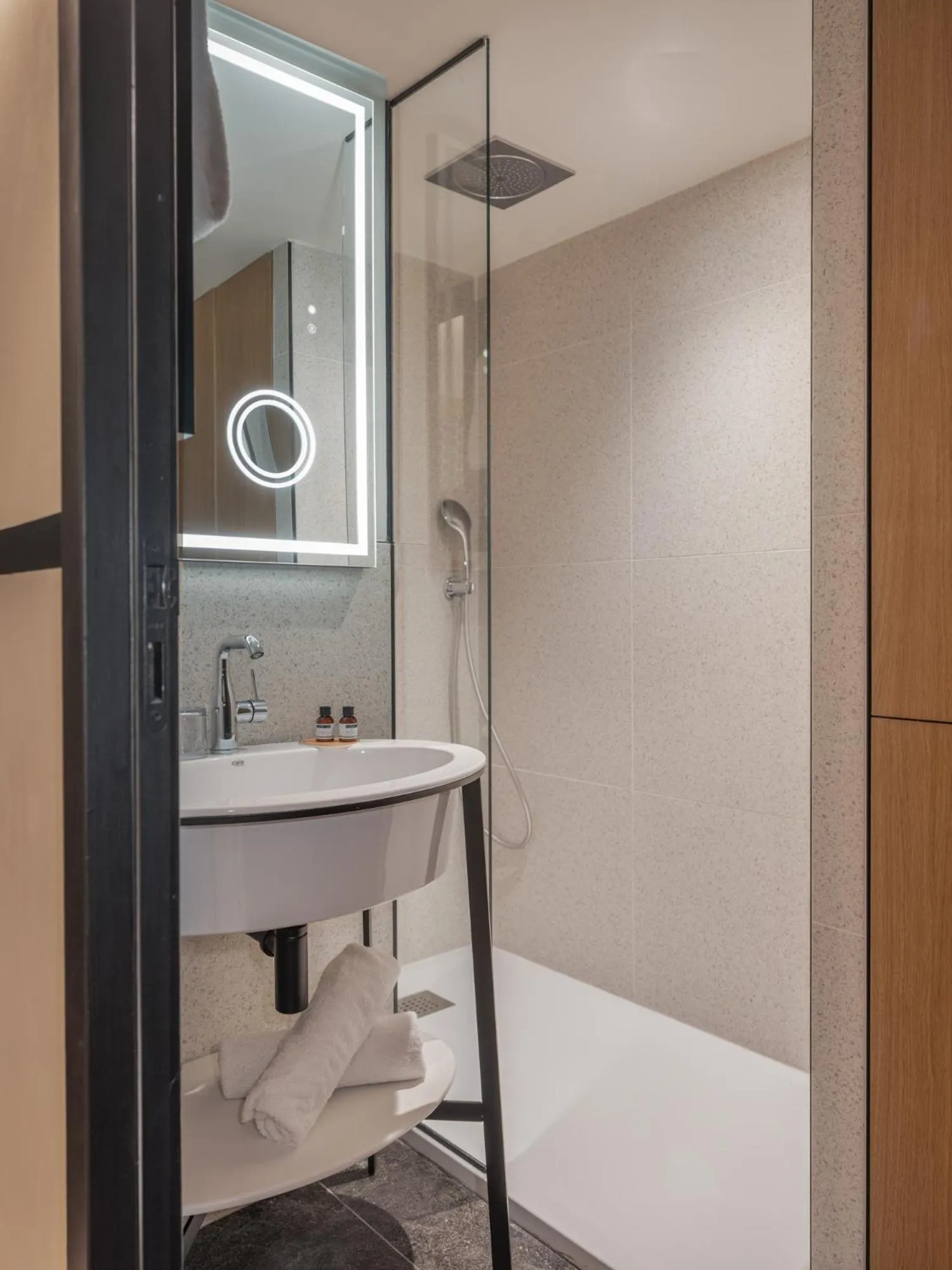 Bathroom in Maisons du Monde Hôtel & Suites - Marseille Vieux Port