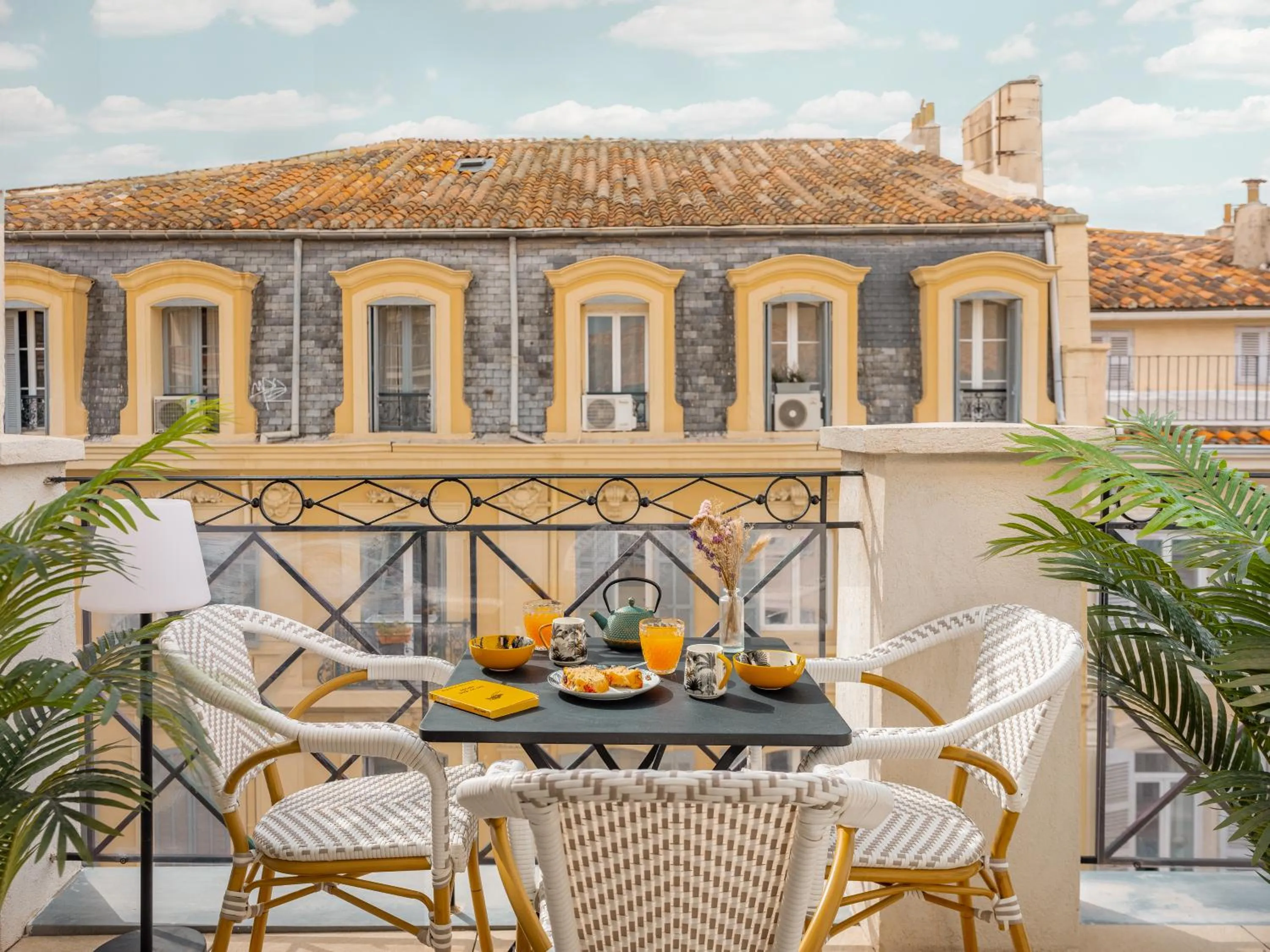 Balcony/Terrace in Maisons du Monde Hôtel & Suites - Marseille Vieux Port