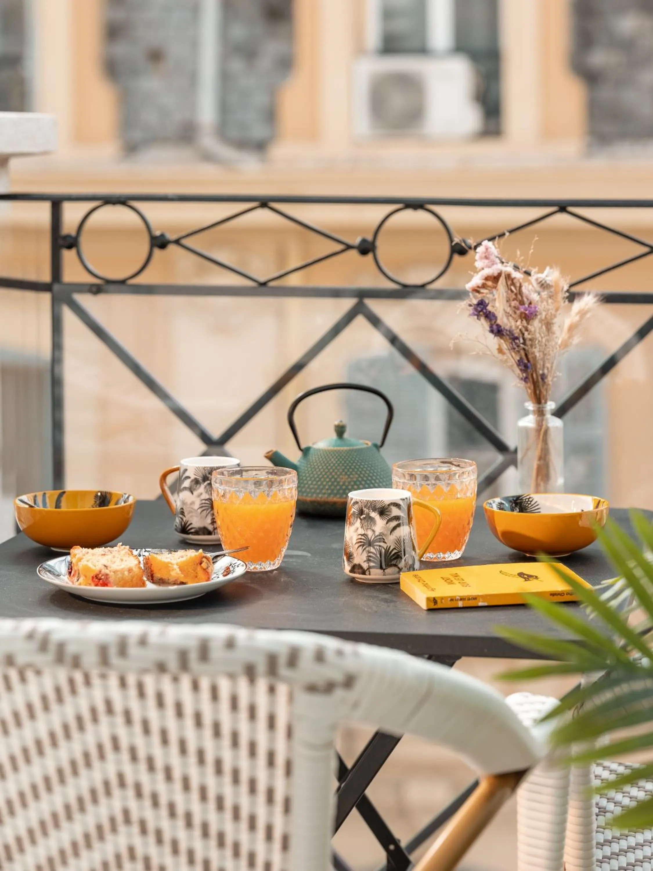 Balcony/Terrace in Maisons du Monde Hôtel & Suites - Marseille Vieux Port