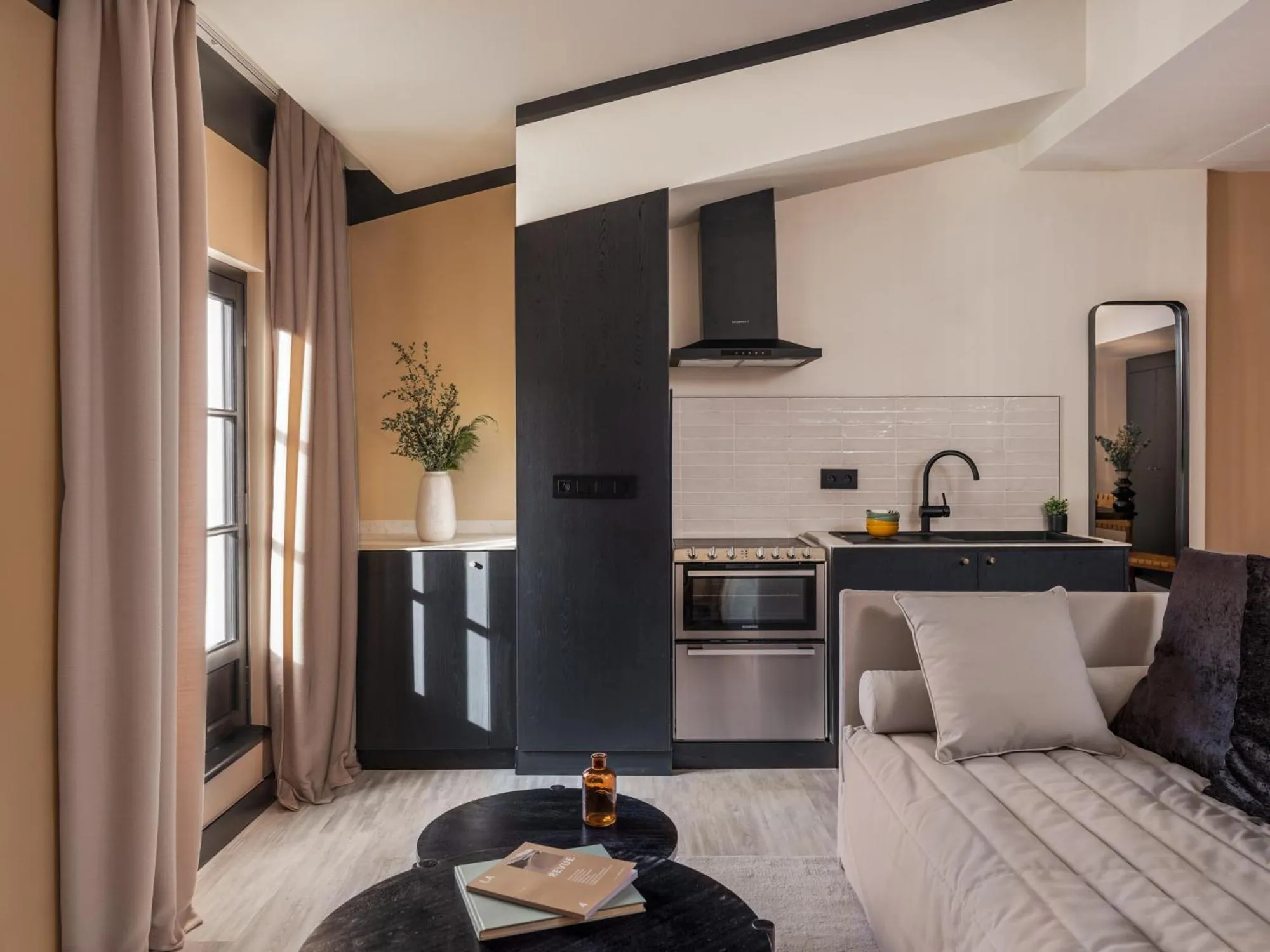 Living room in Maisons du Monde Hôtel & Suites - Marseille Vieux Port