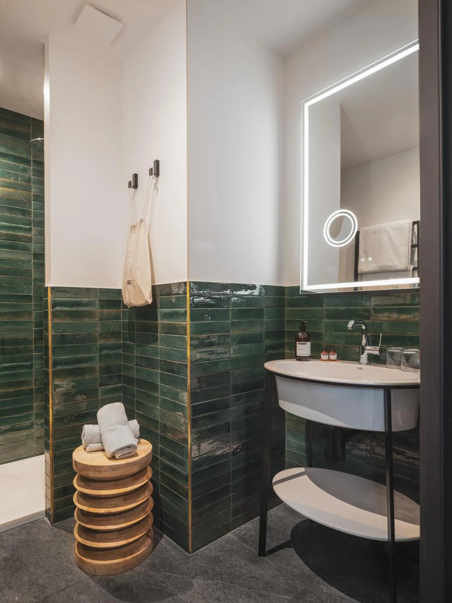 Bathroom in Maisons du Monde Hôtel & Suites - Marseille Vieux Port