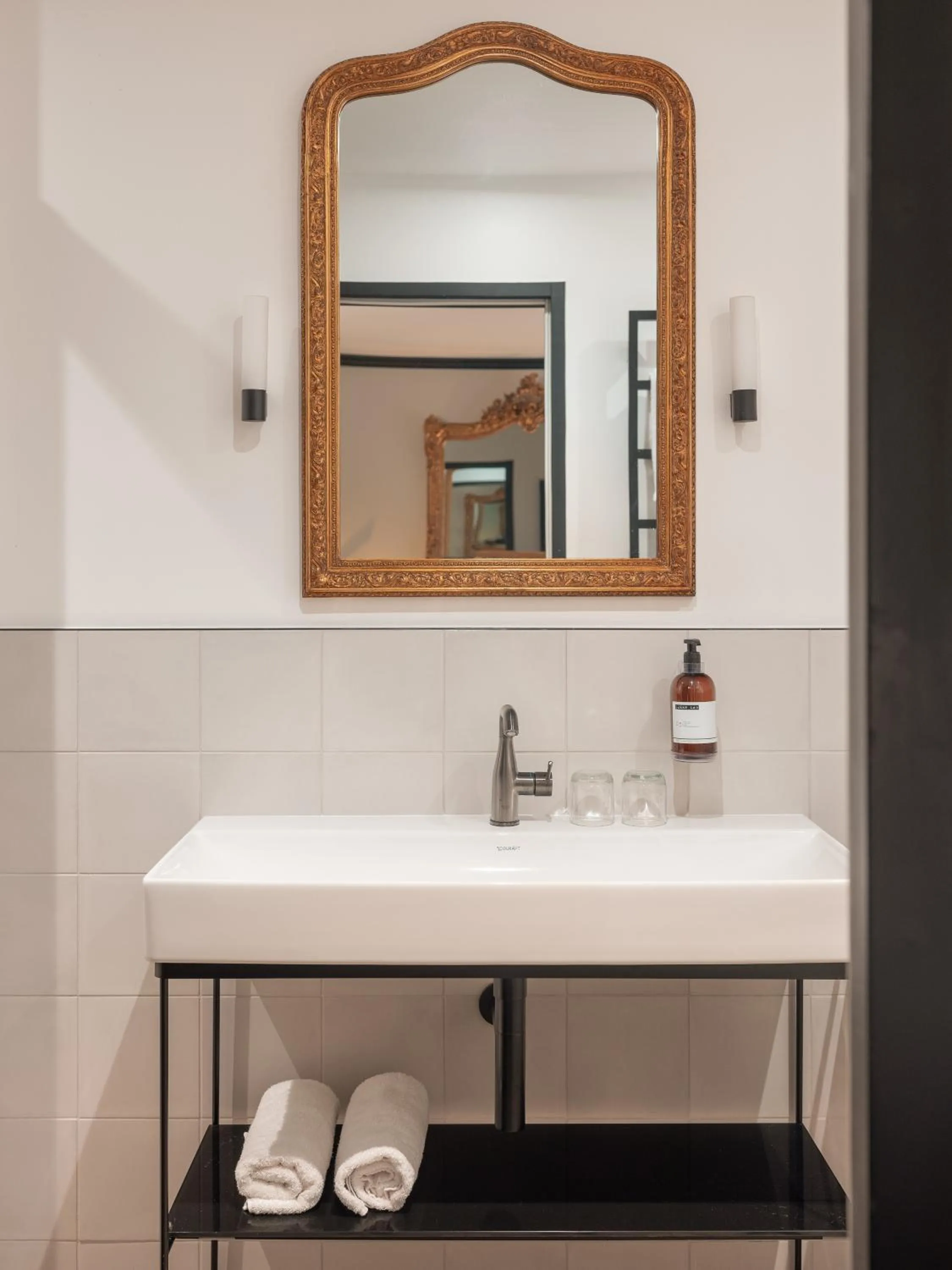 Bathroom in Maisons du Monde Hôtel & Suites - Marseille Vieux Port