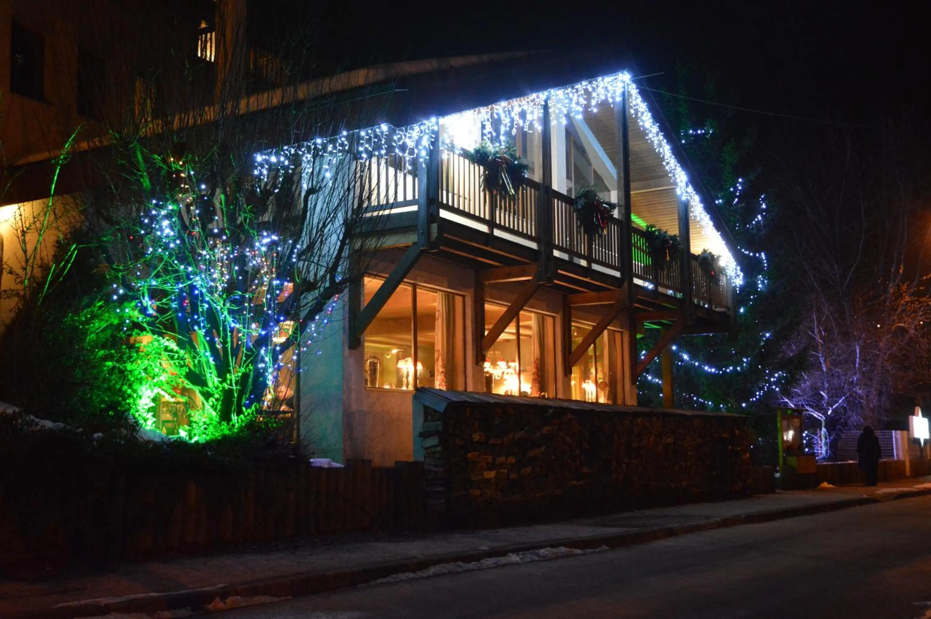 Property building in Hôtel Restaurant La Tourmaline