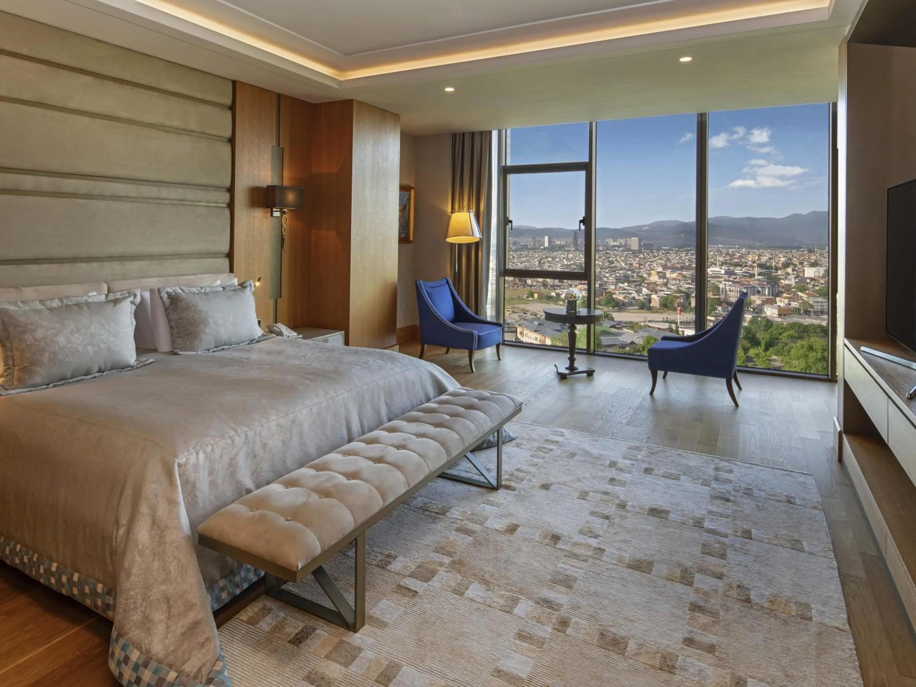 Bedroom, Bed in Mövenpick Hotel & Thermal Spa Bursa