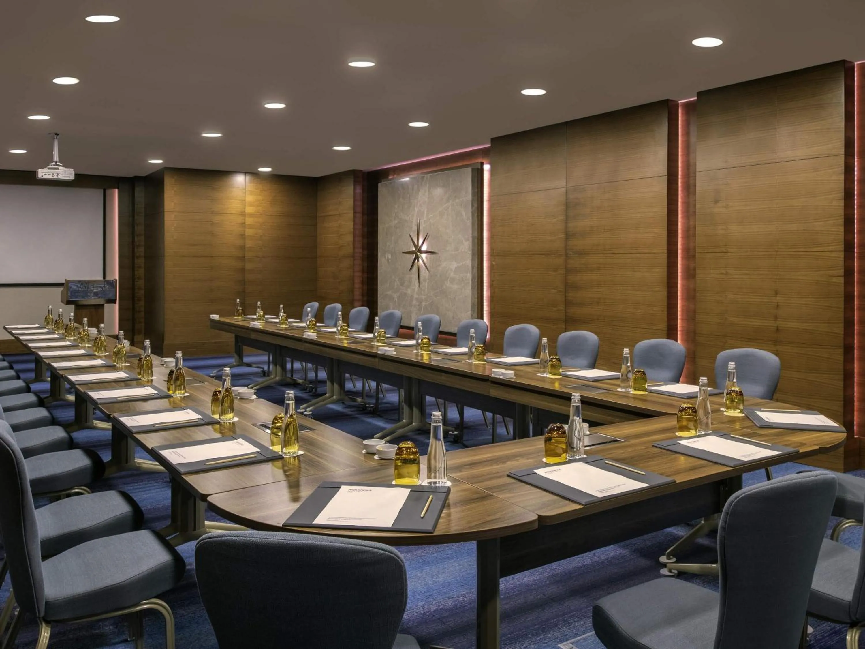Meeting/conference room in Mövenpick Hotel & Thermal Spa Bursa