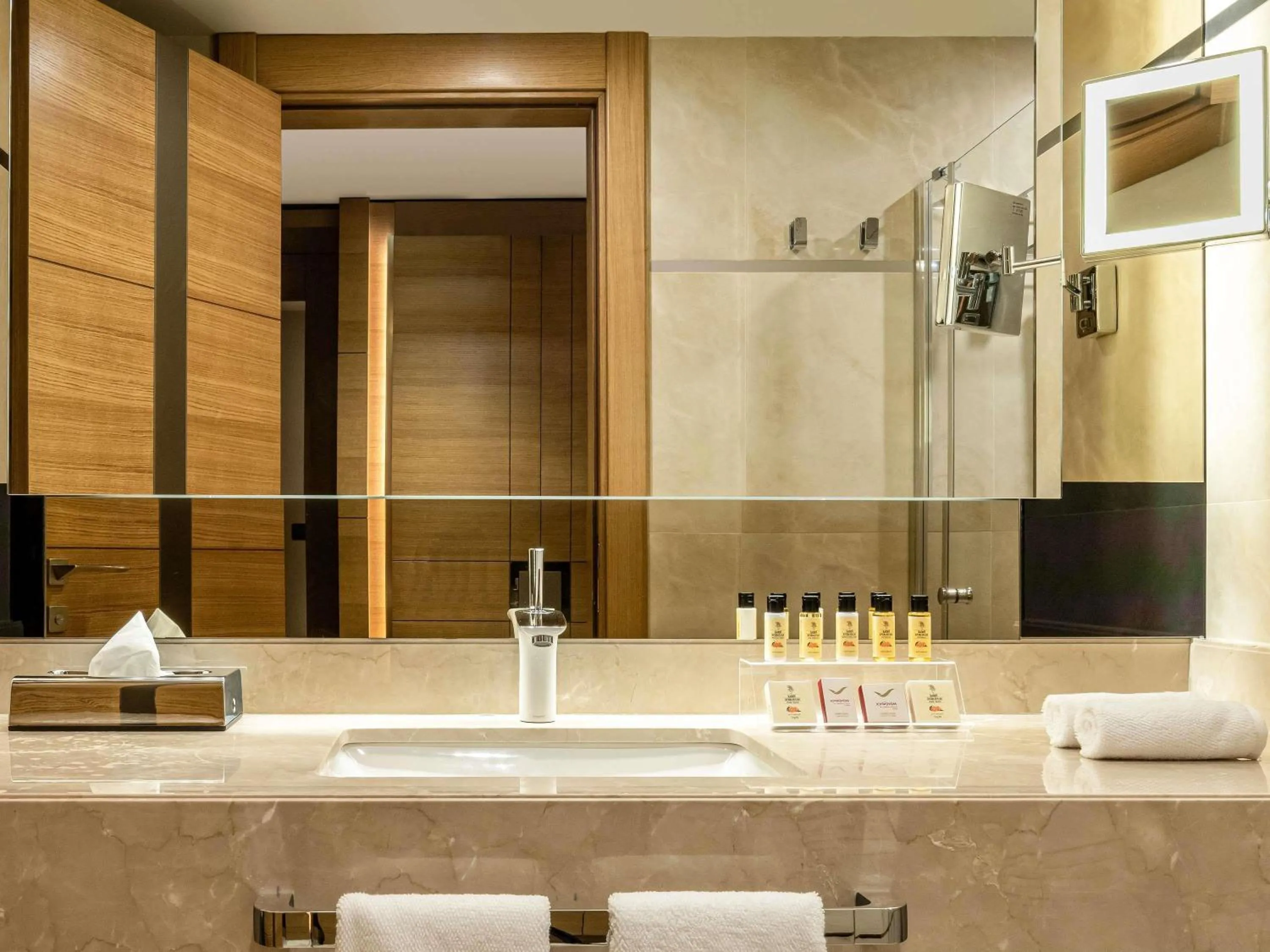 Bedroom in Mövenpick Hotel & Thermal Spa Bursa