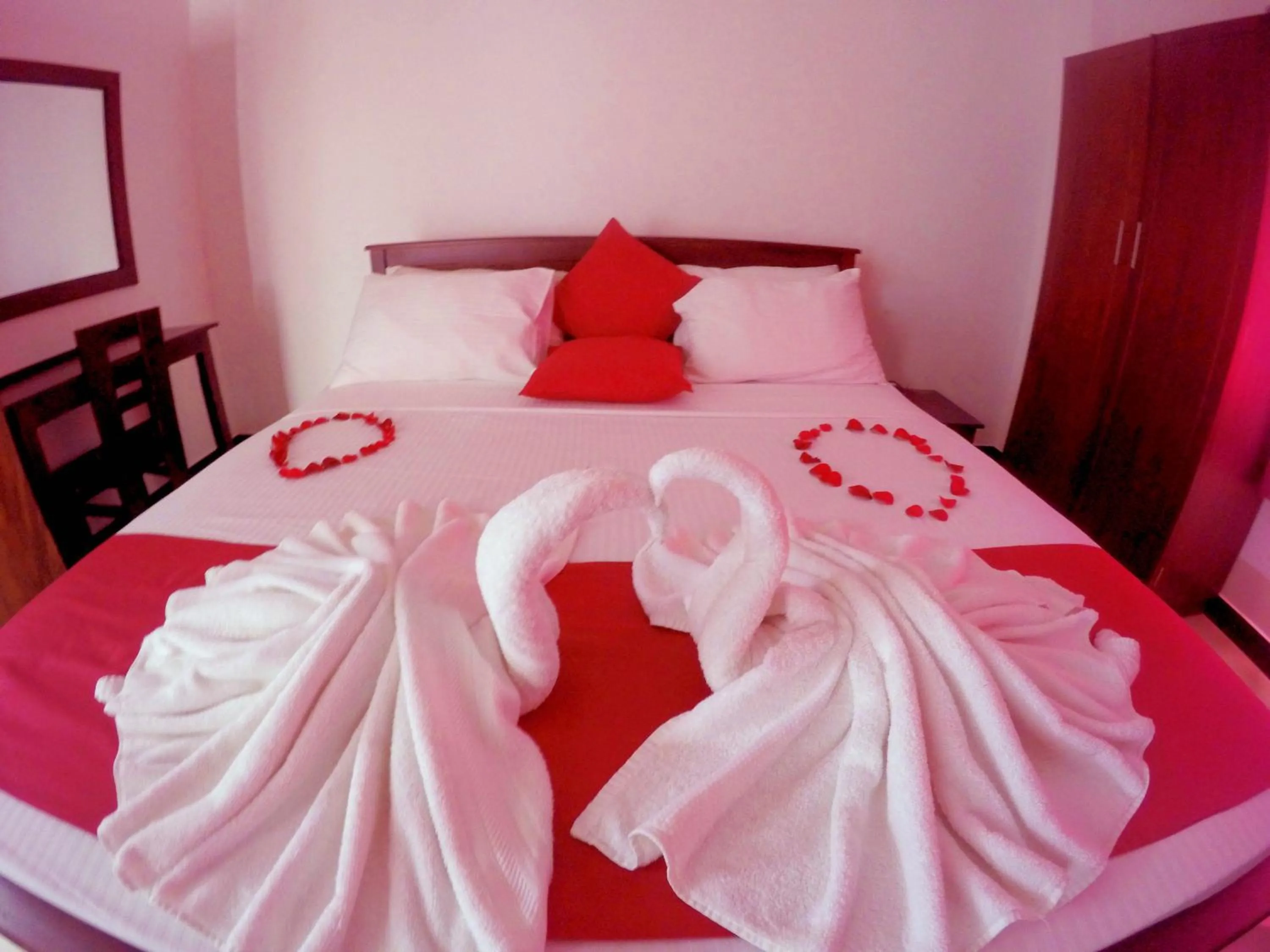 Bed in Colombo Residency