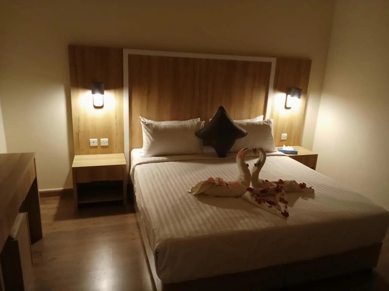 Bedroom, Bed in Towlan Khurais