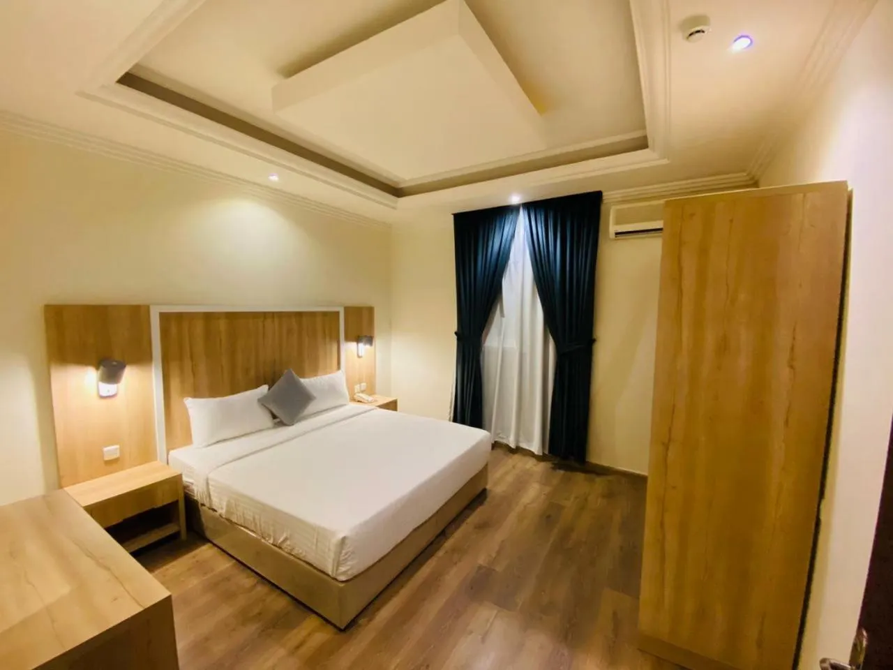 Bedroom, Bed in Towlan Khurais