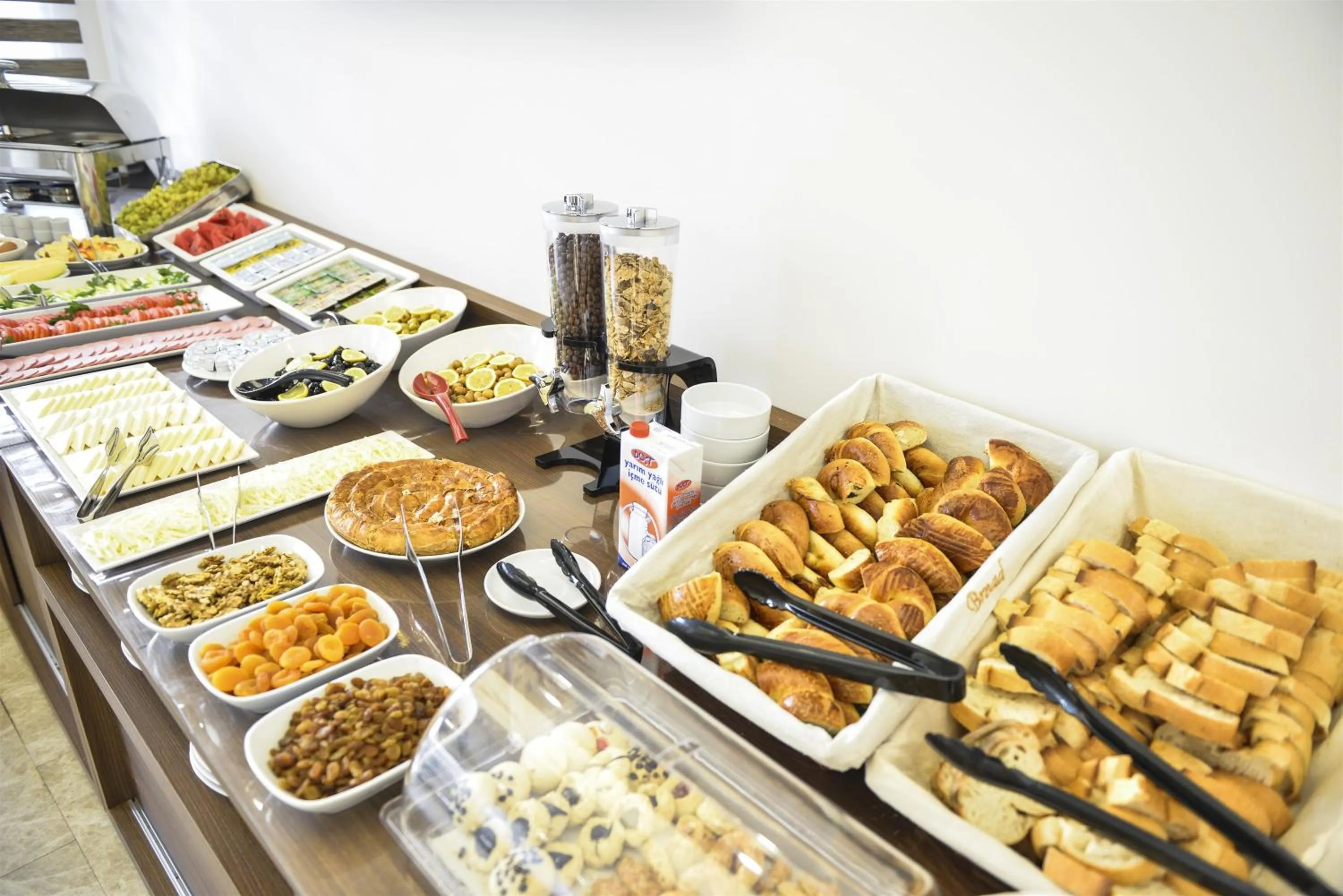 Food and drinks in Hakcan Hotel