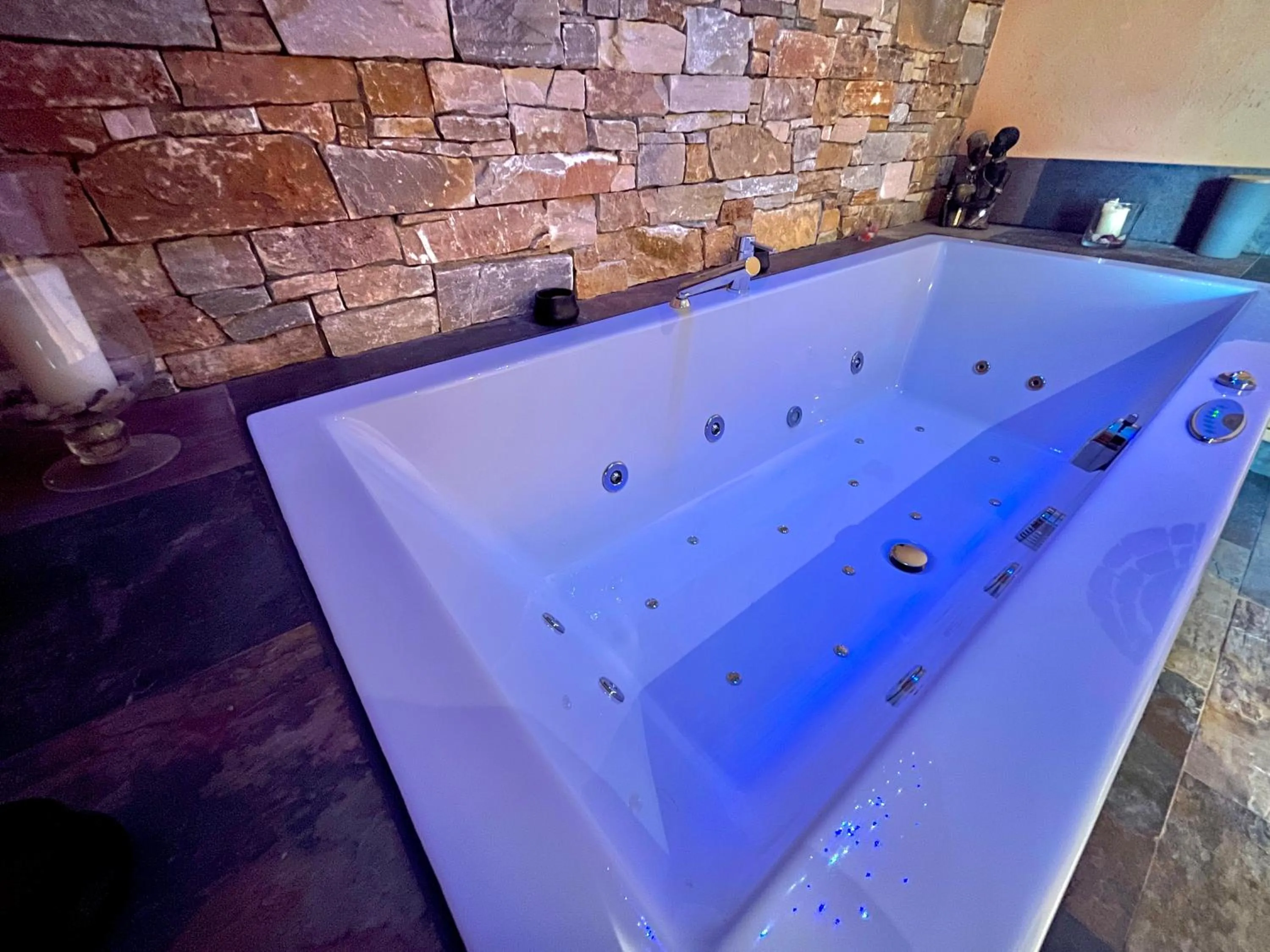 Hot Tub in Landhotel Karin