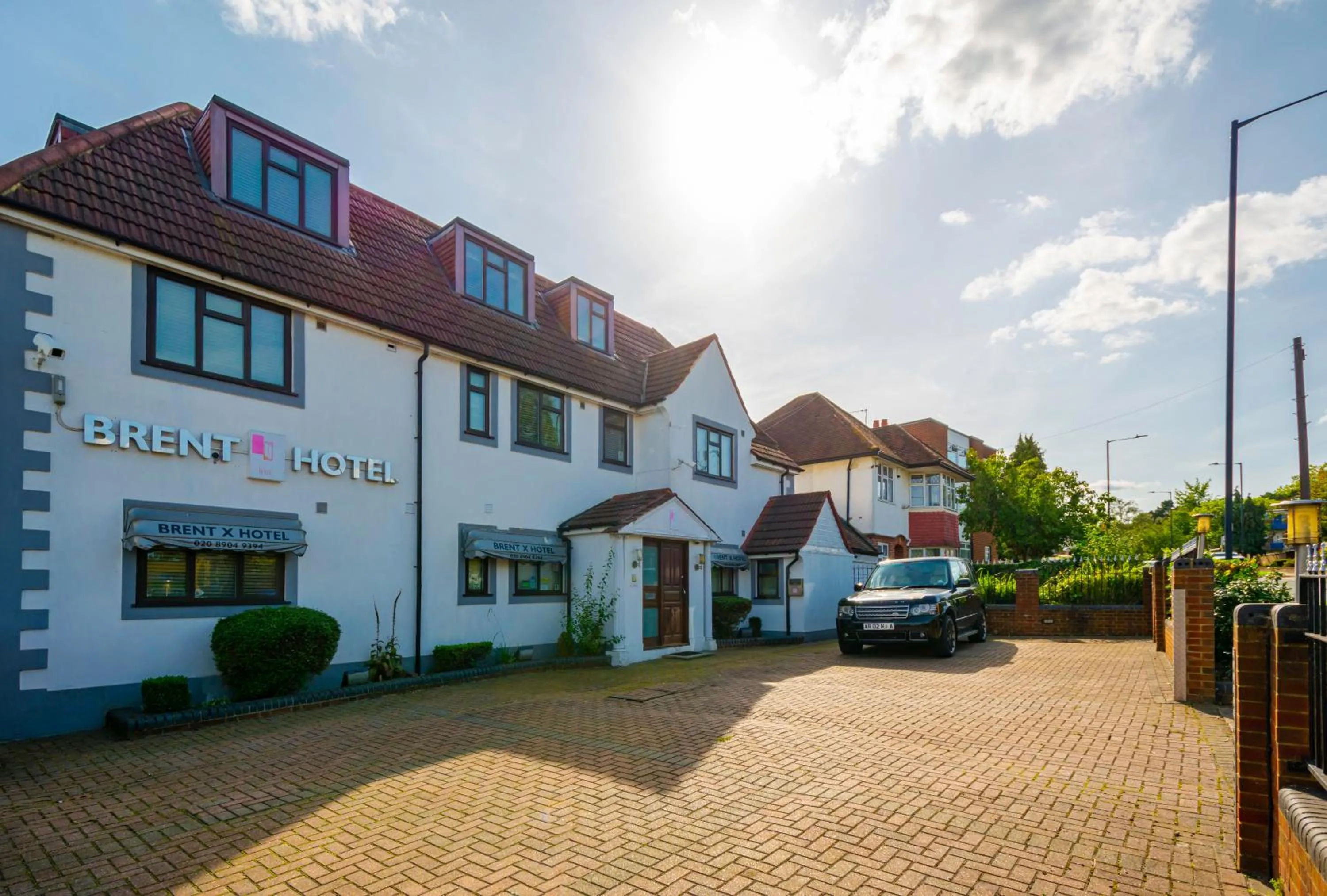 Property building in The Brent Hotel - London - Wembley