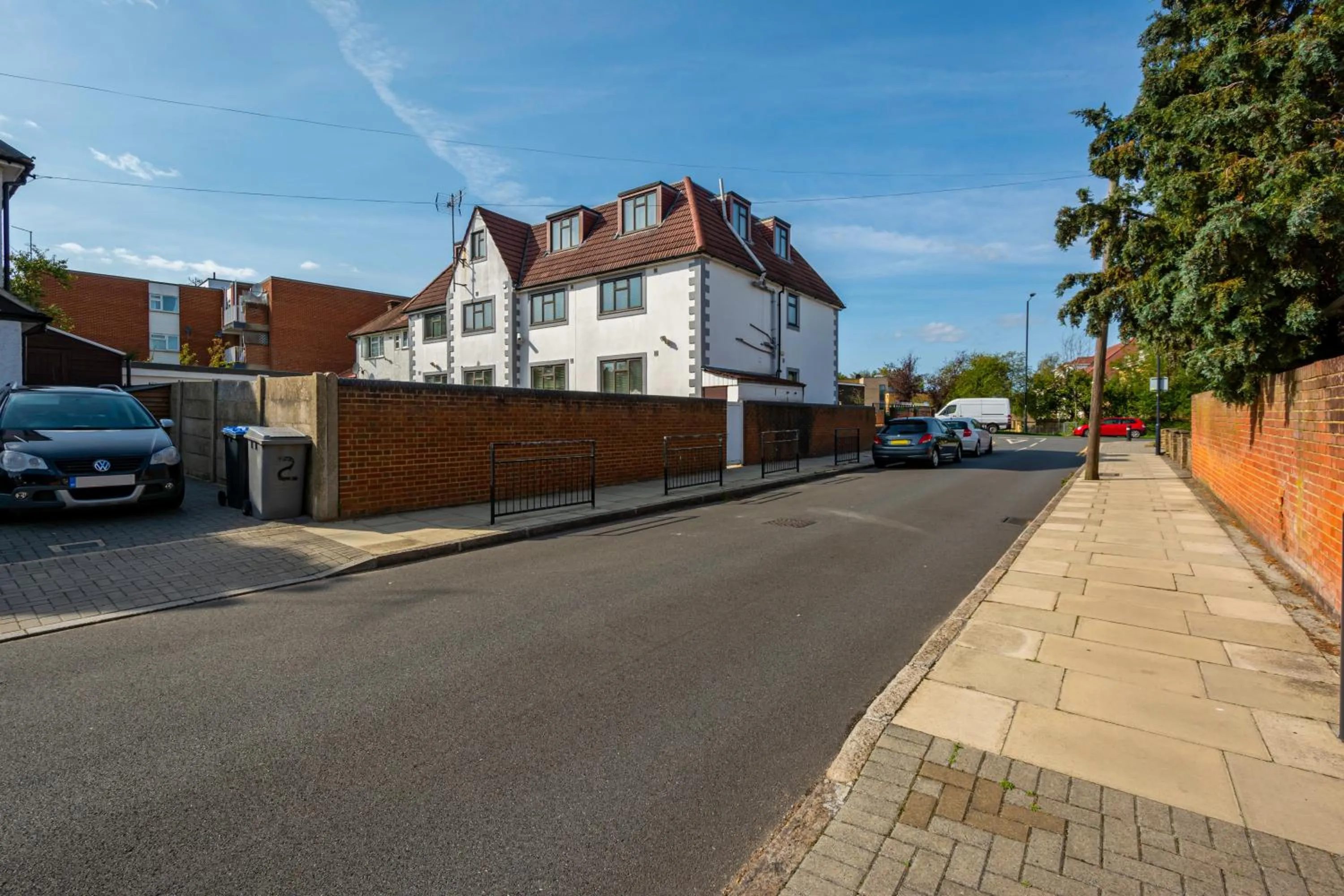 Street view in The Brent Hotel - London - Wembley