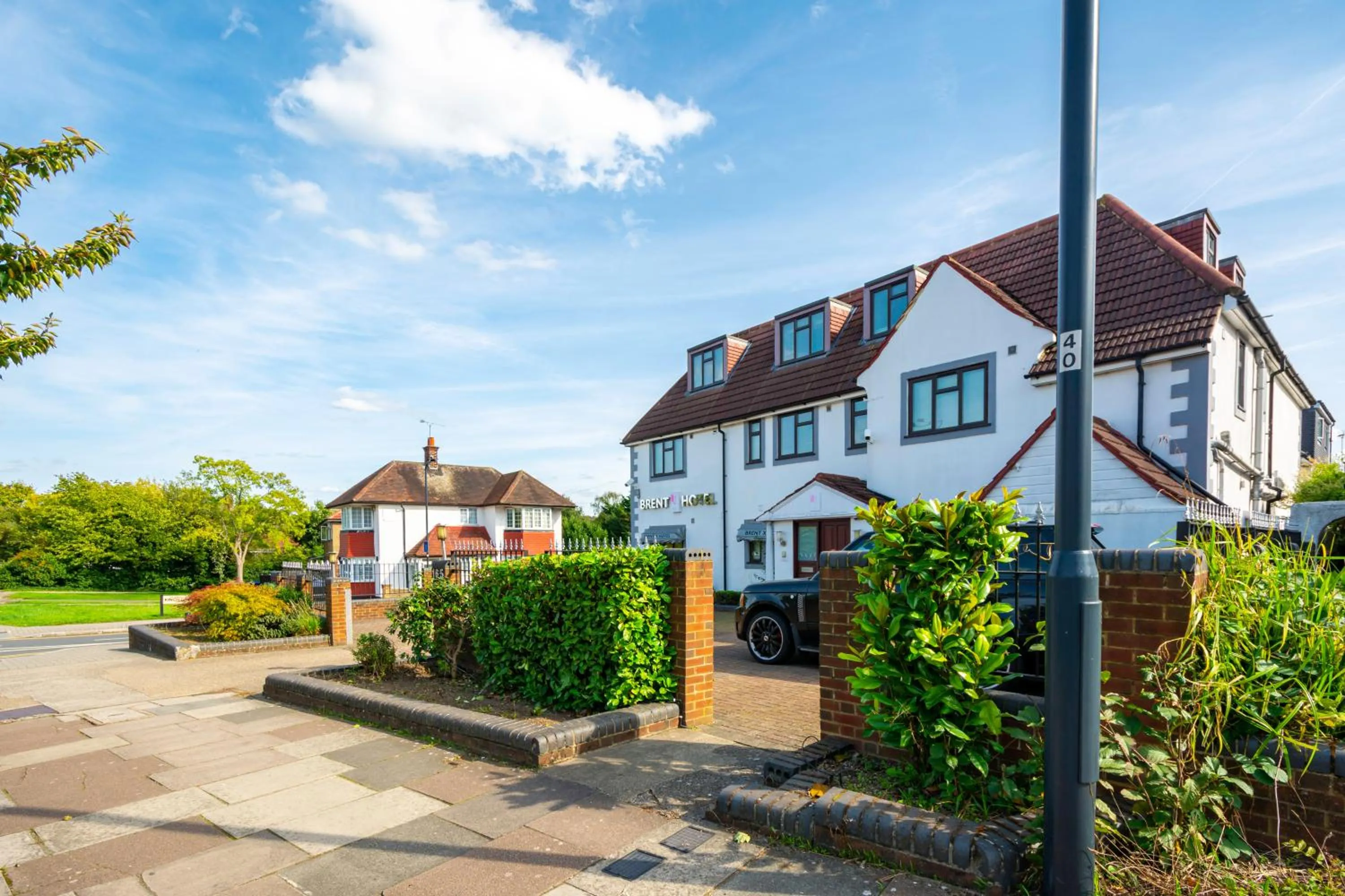 Property building in The Brent Hotel - London - Wembley