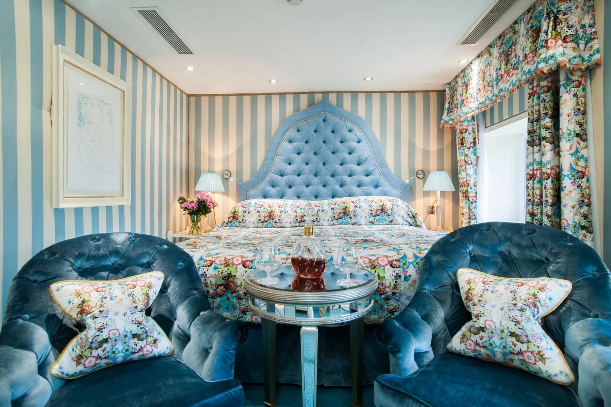 Photo of the whole room, Bed in Summer Lodge Country House Hotel