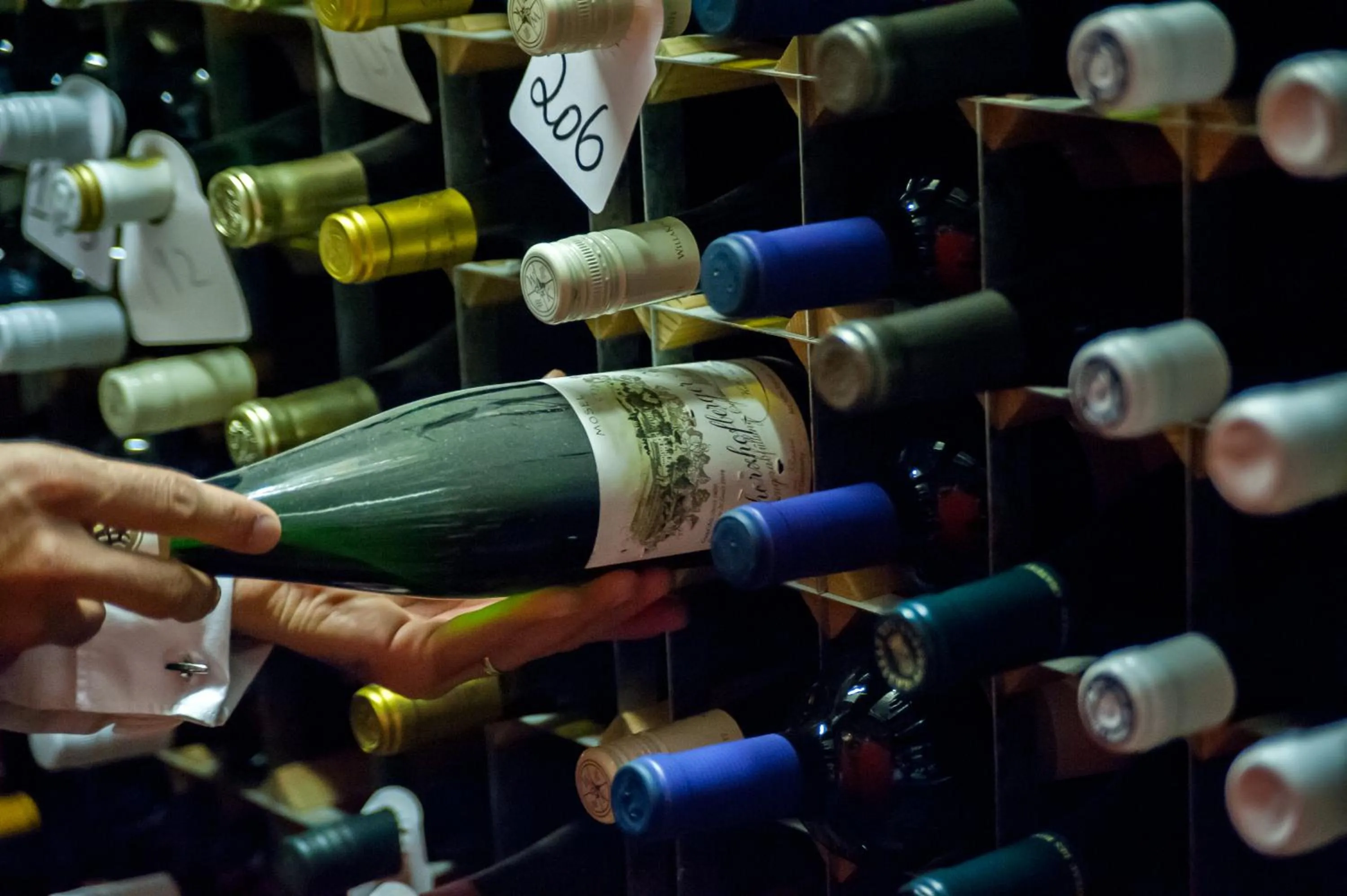 Food and drinks in Summer Lodge Country House Hotel