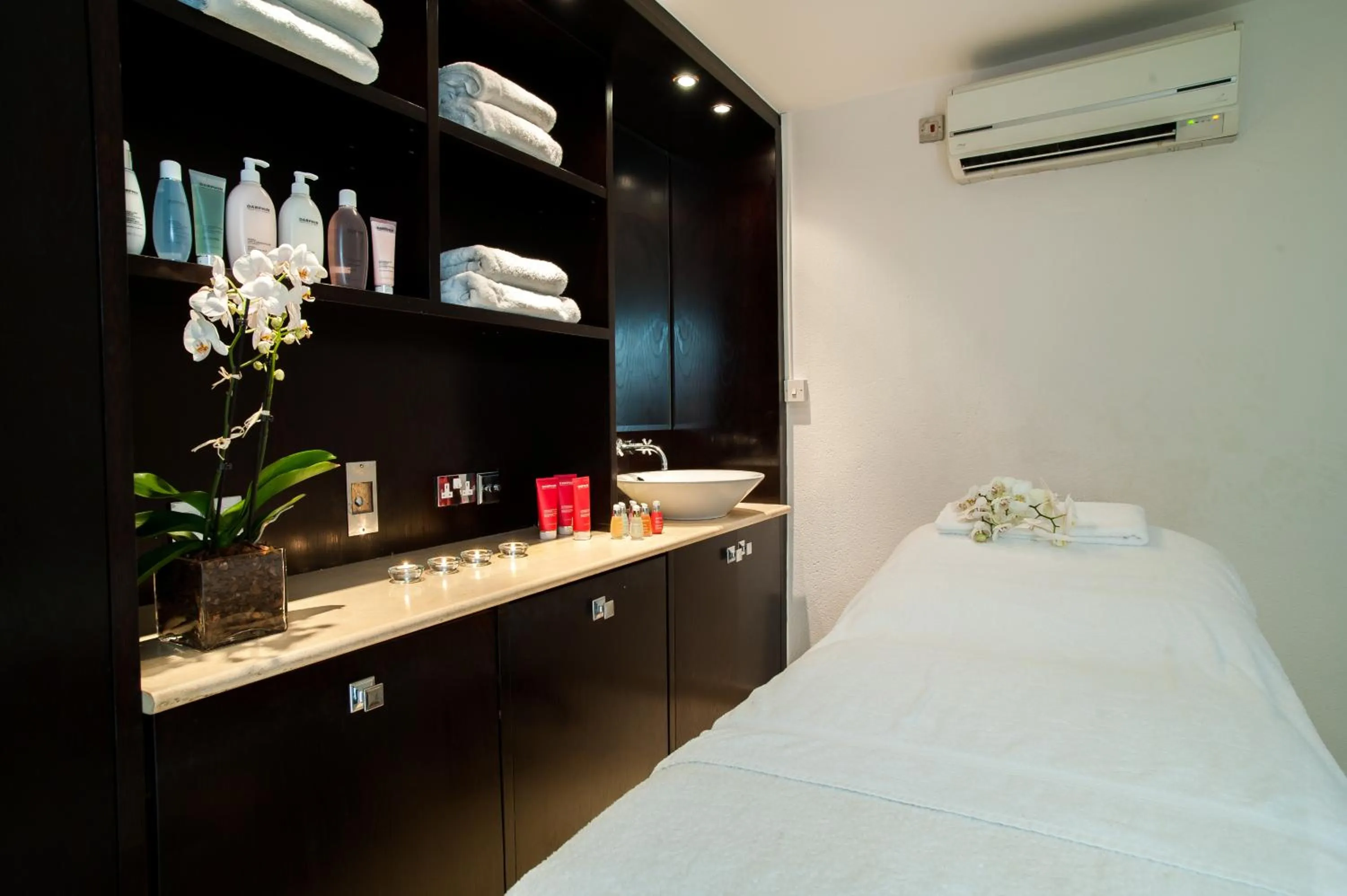 Spa and wellness centre/facilities, Bed in Summer Lodge Country House Hotel